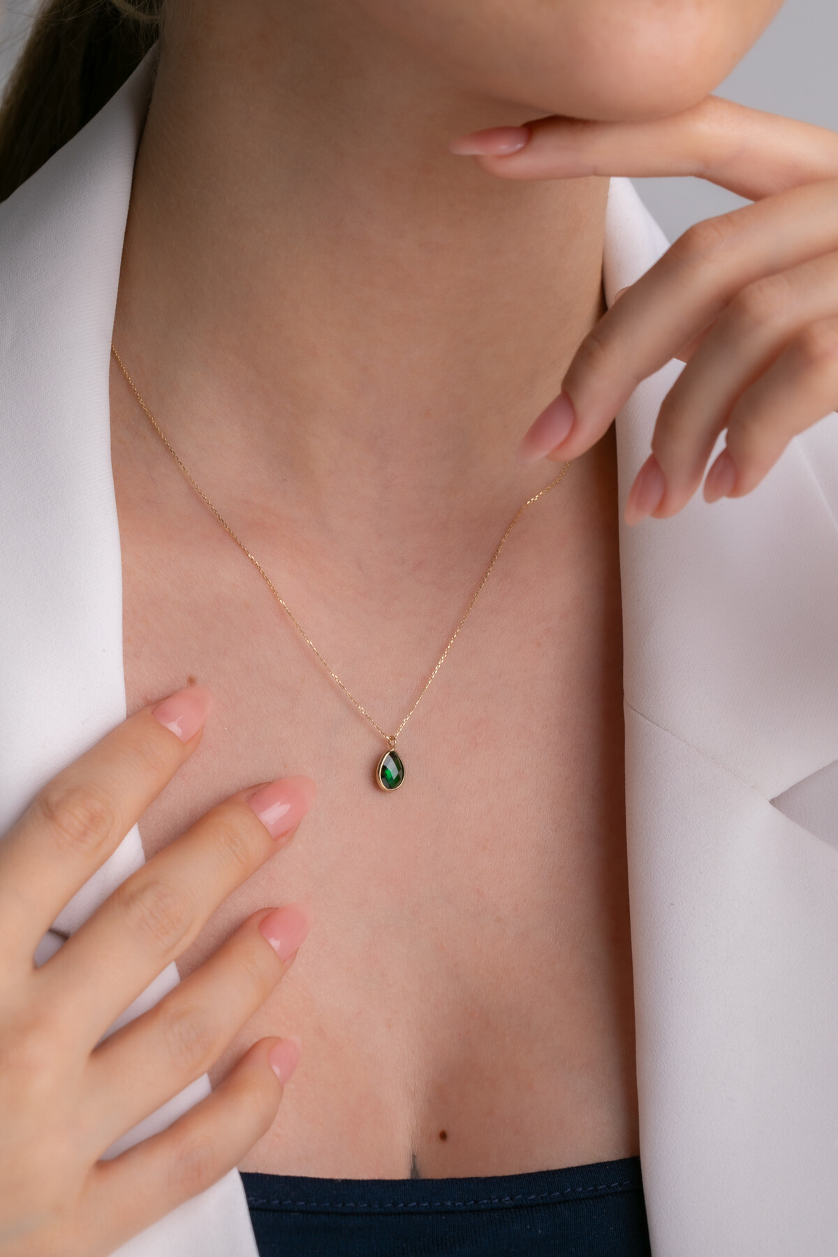 14 Ayar Altın Zümrüt Damla Taş Kolye