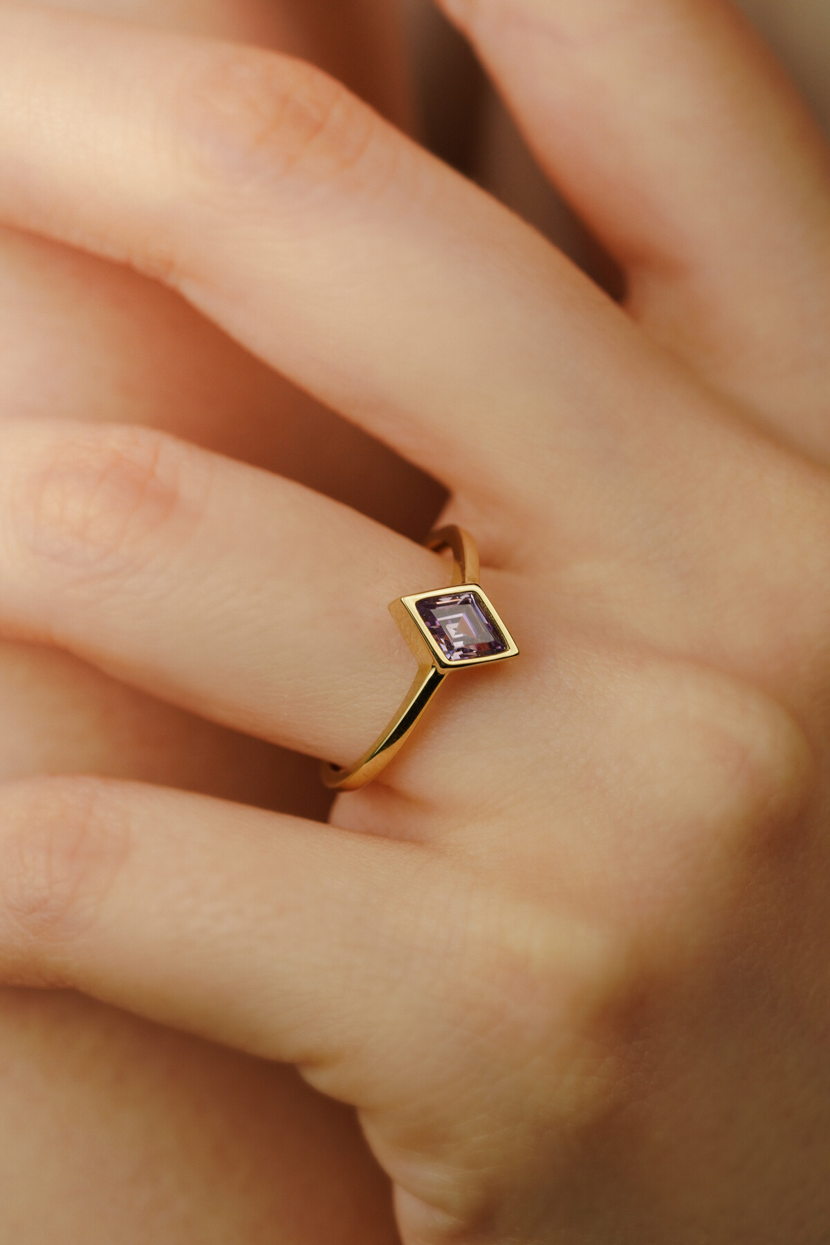 14 Ayar Altın Amatist Taşlı Yüzük