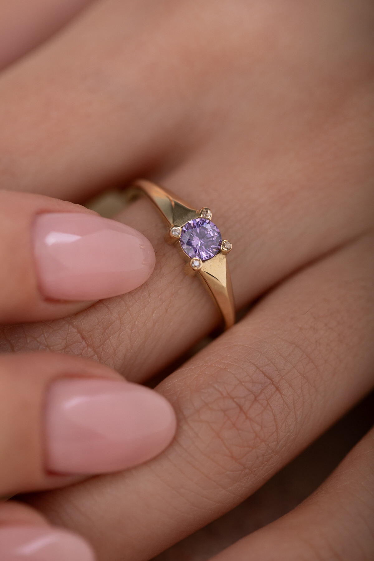 14 Ayar Altın Amatist Taşlı Yüzük