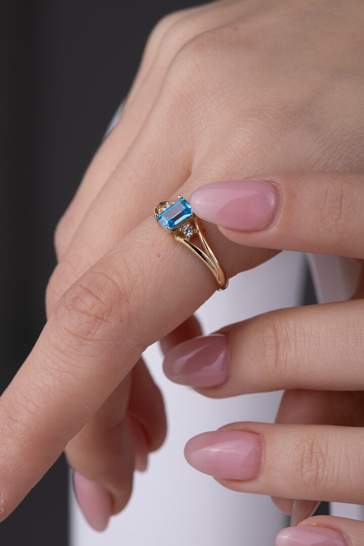 14 Ayar Altın Aqua Taşlı Baget Yüzük