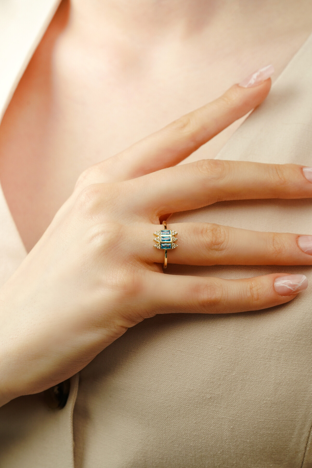 14 Ayar Altın Aqua Taşlı Yüzük