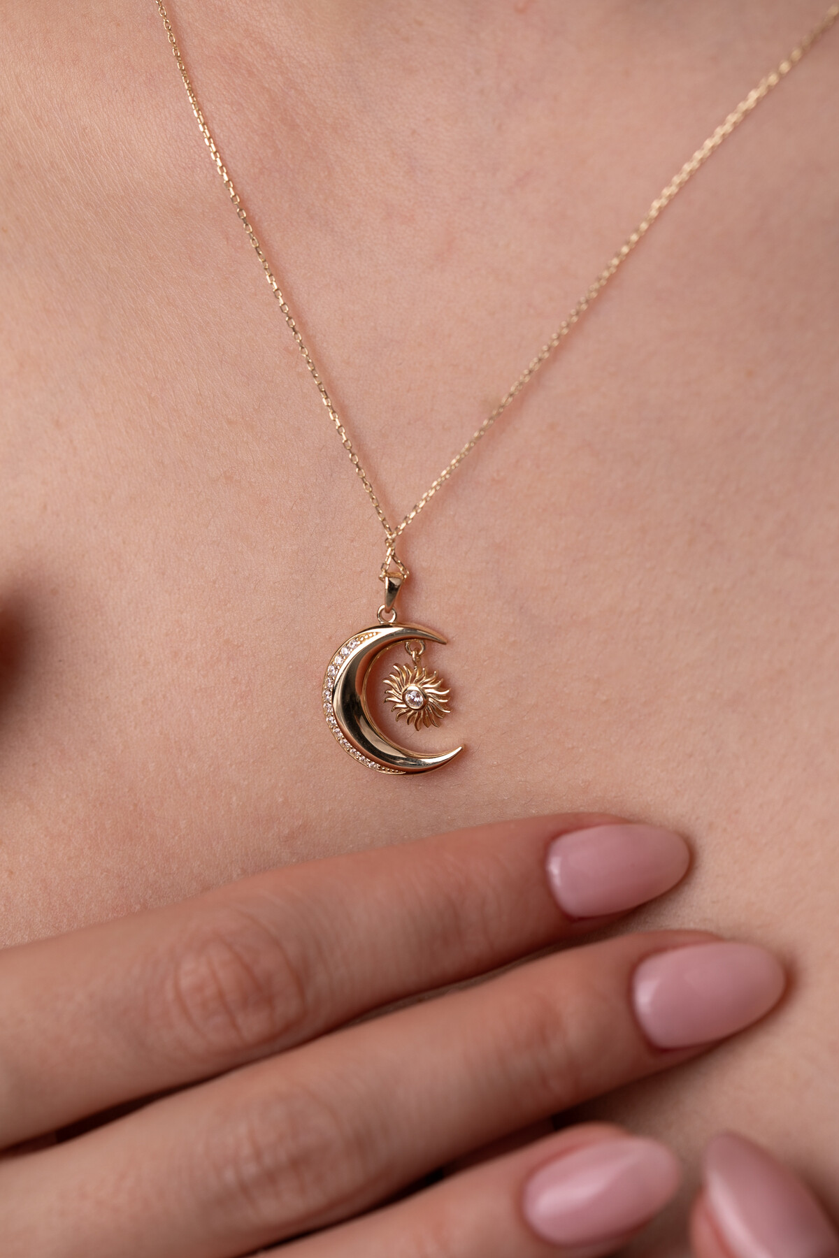 14 Ayar Altın Ay Güneş Kolye