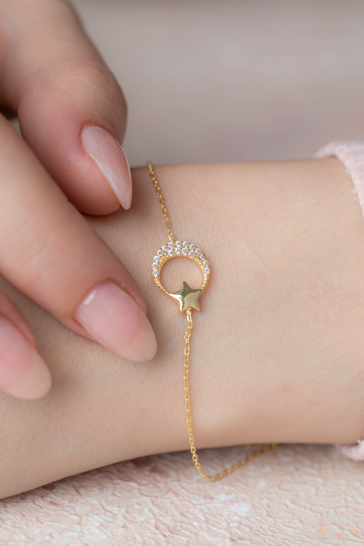 14 Ayar Altın Ayyıldız Bileklik