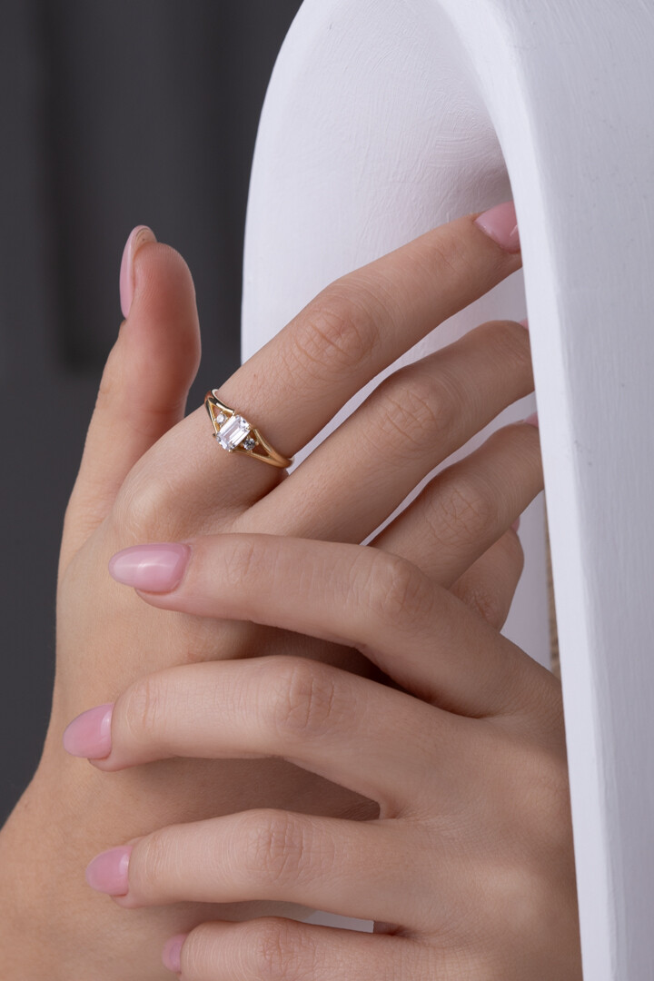 14 Ayar Altın Baget Yüzük