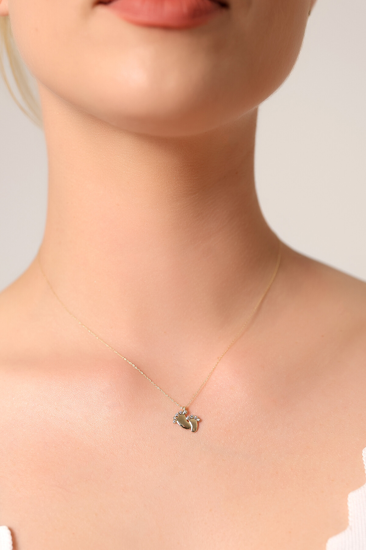 14 Ayar Altın Bebek Ayak Kolye