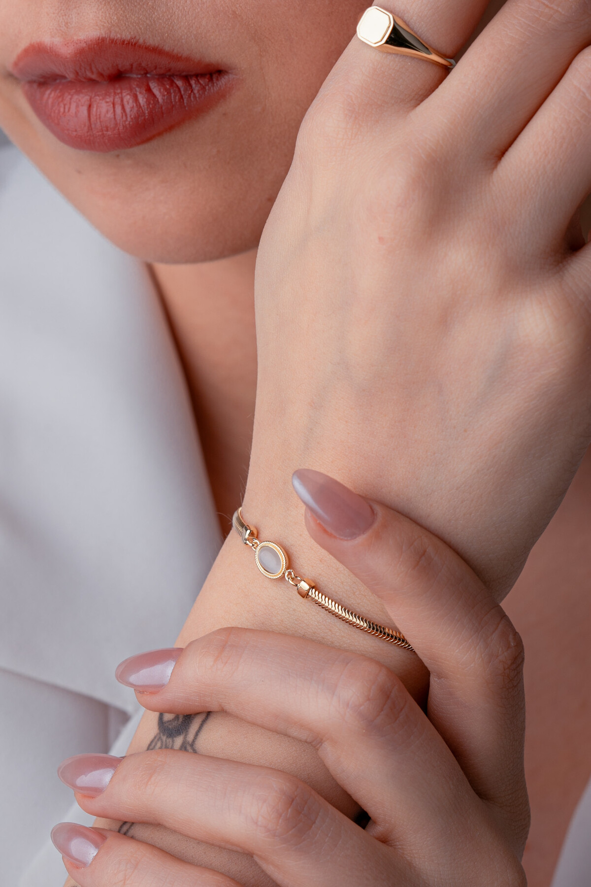 14 Ayar Altın Beyaz Taşlı Balıksırtı Bileklik