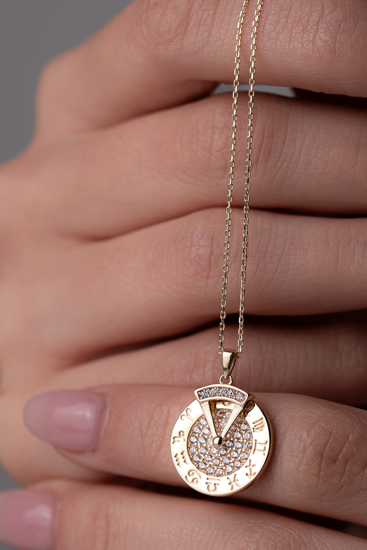 14 Ayar Altın Burç Kolye