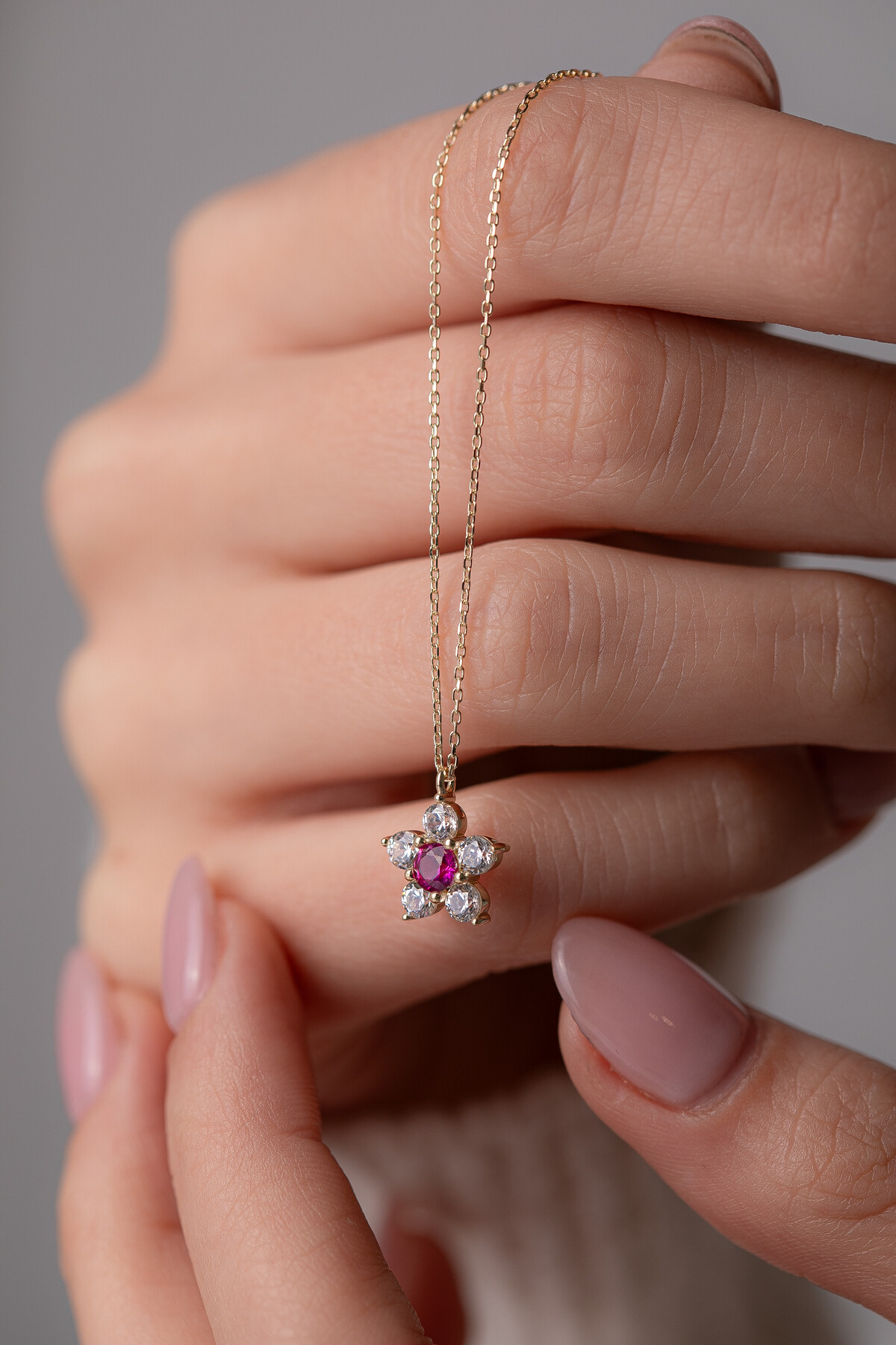 14 Ayar Altın Çiçek Kolye