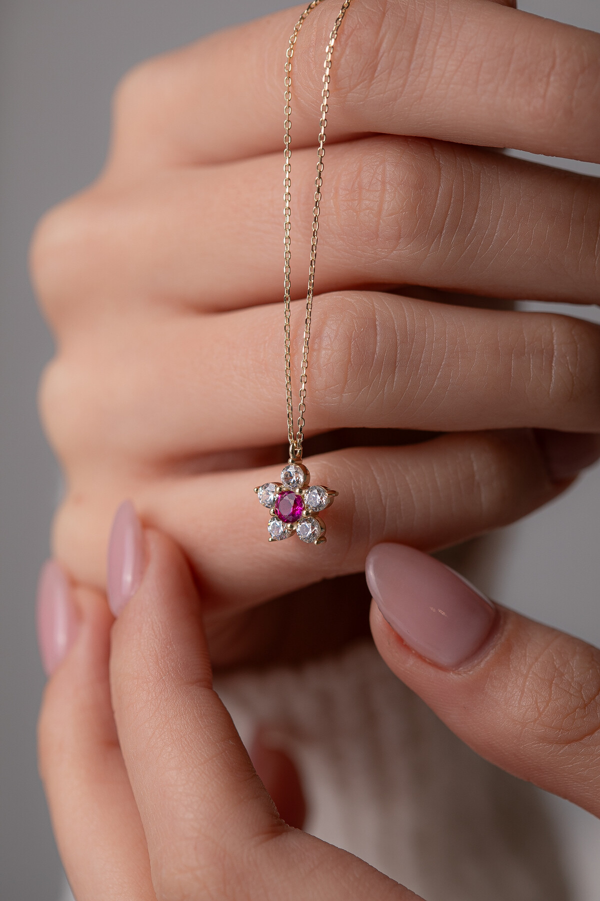 14 Ayar Altın Çiçek Kolye