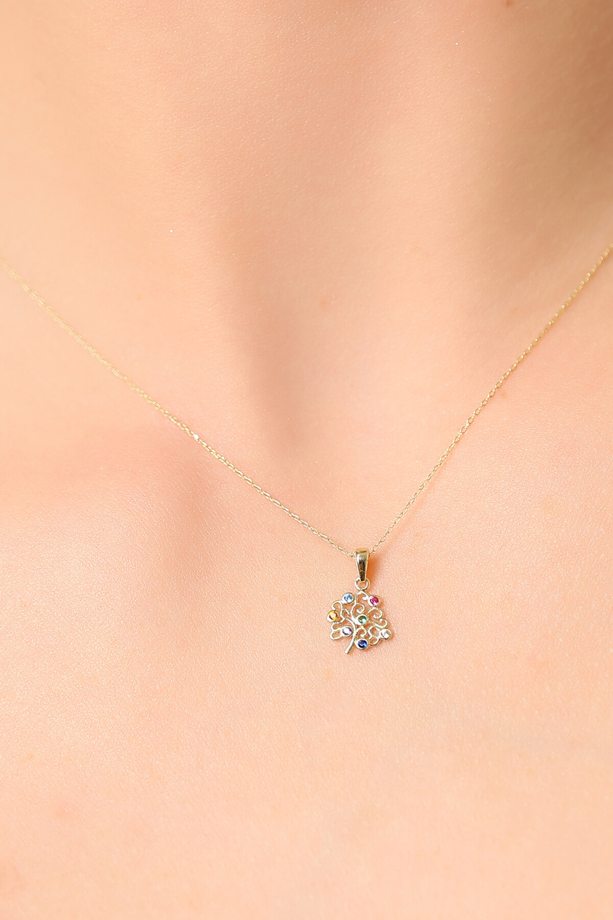 14 Ayar Altın Çiçek Kolye