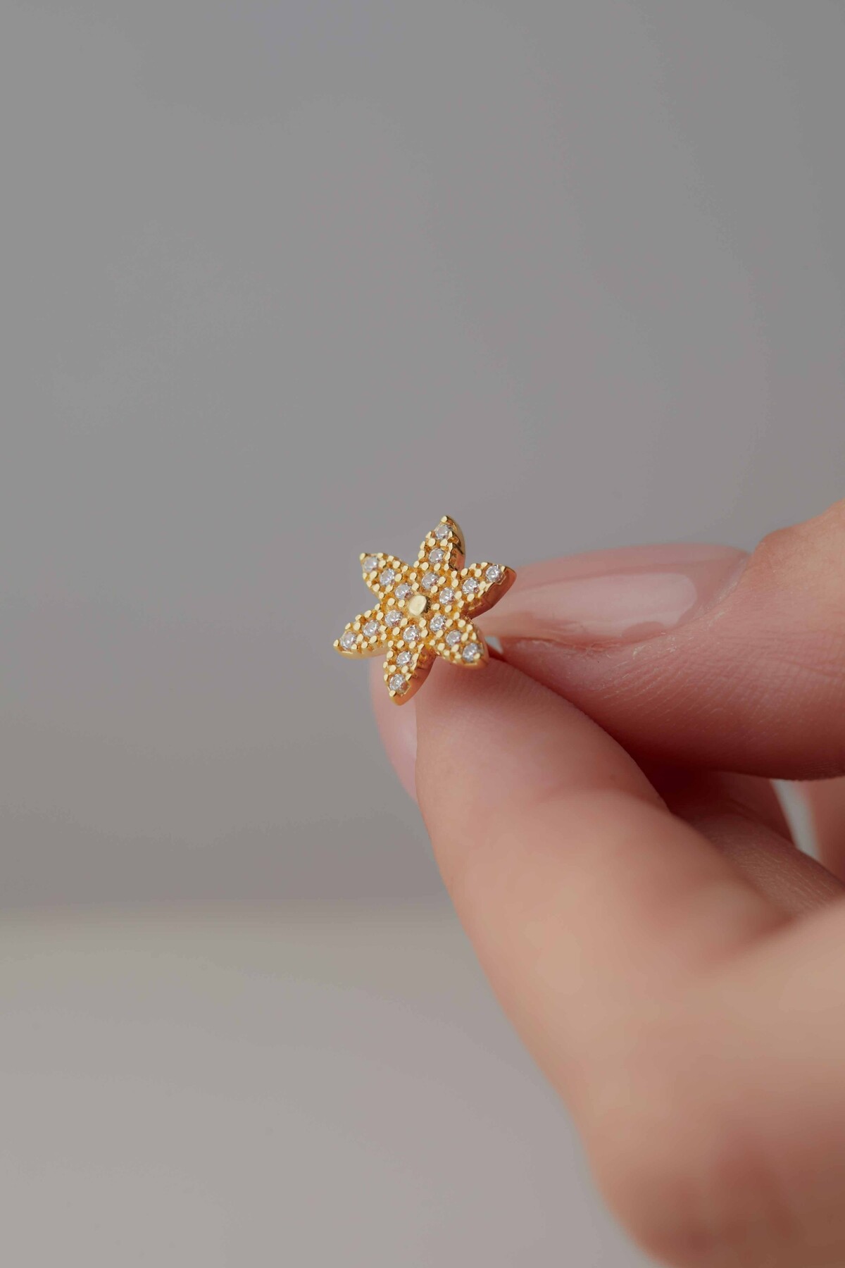 14 Ayar Altın Çiçek Küpe