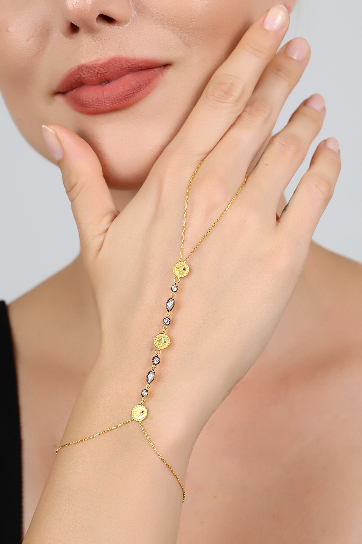 14 Ayar Altın Damla Taşlı Tuğra Şahmeran