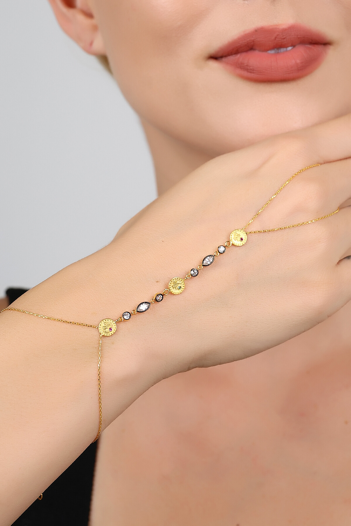 14 Ayar Altın Damla Taşlı Tuğra Şahmeran