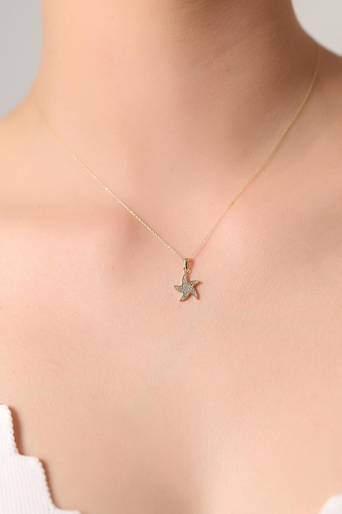 14 Ayar Altın Deniz Yıldızı Kolye