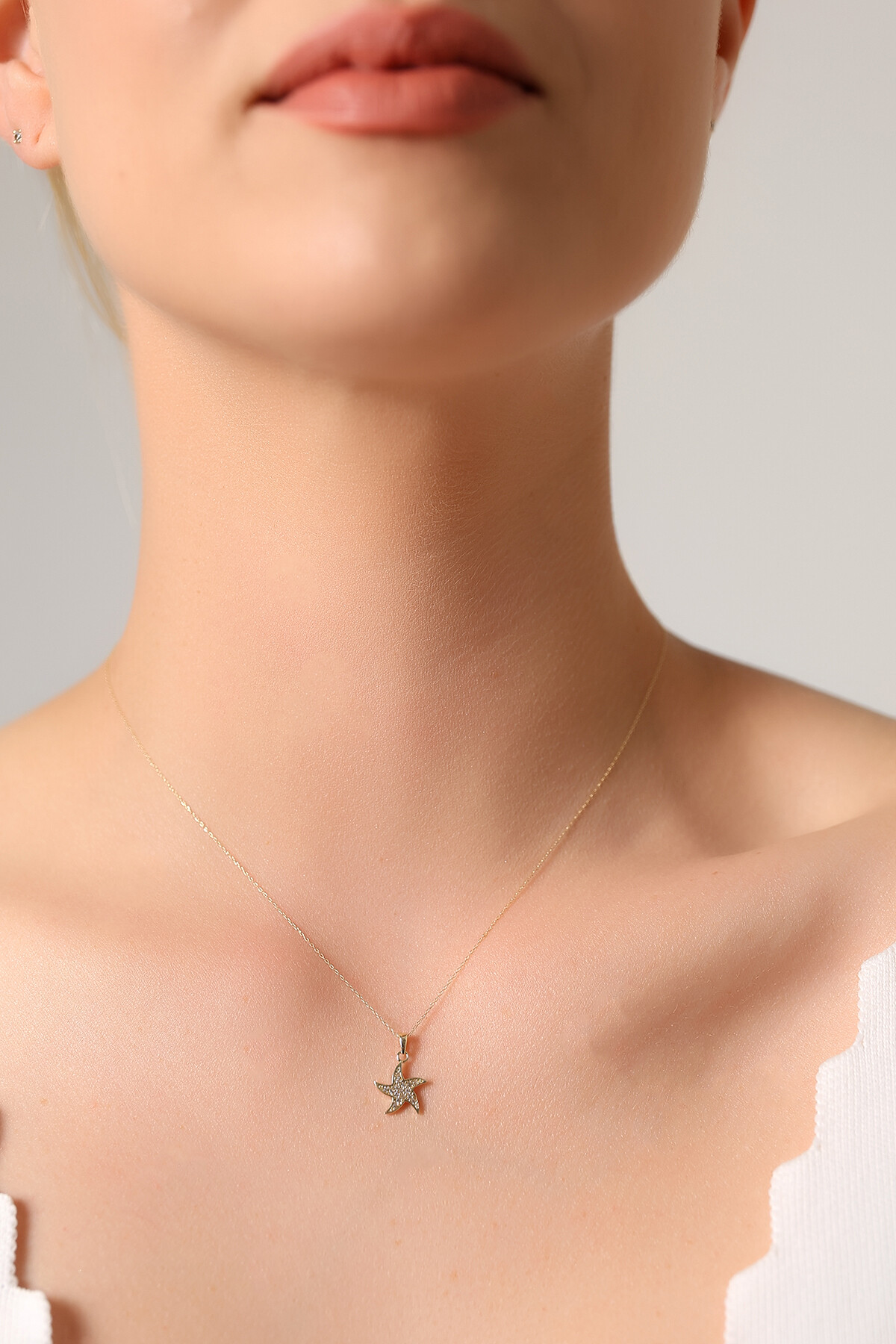 14 Ayar Altın Deniz Yıldızı Kolye