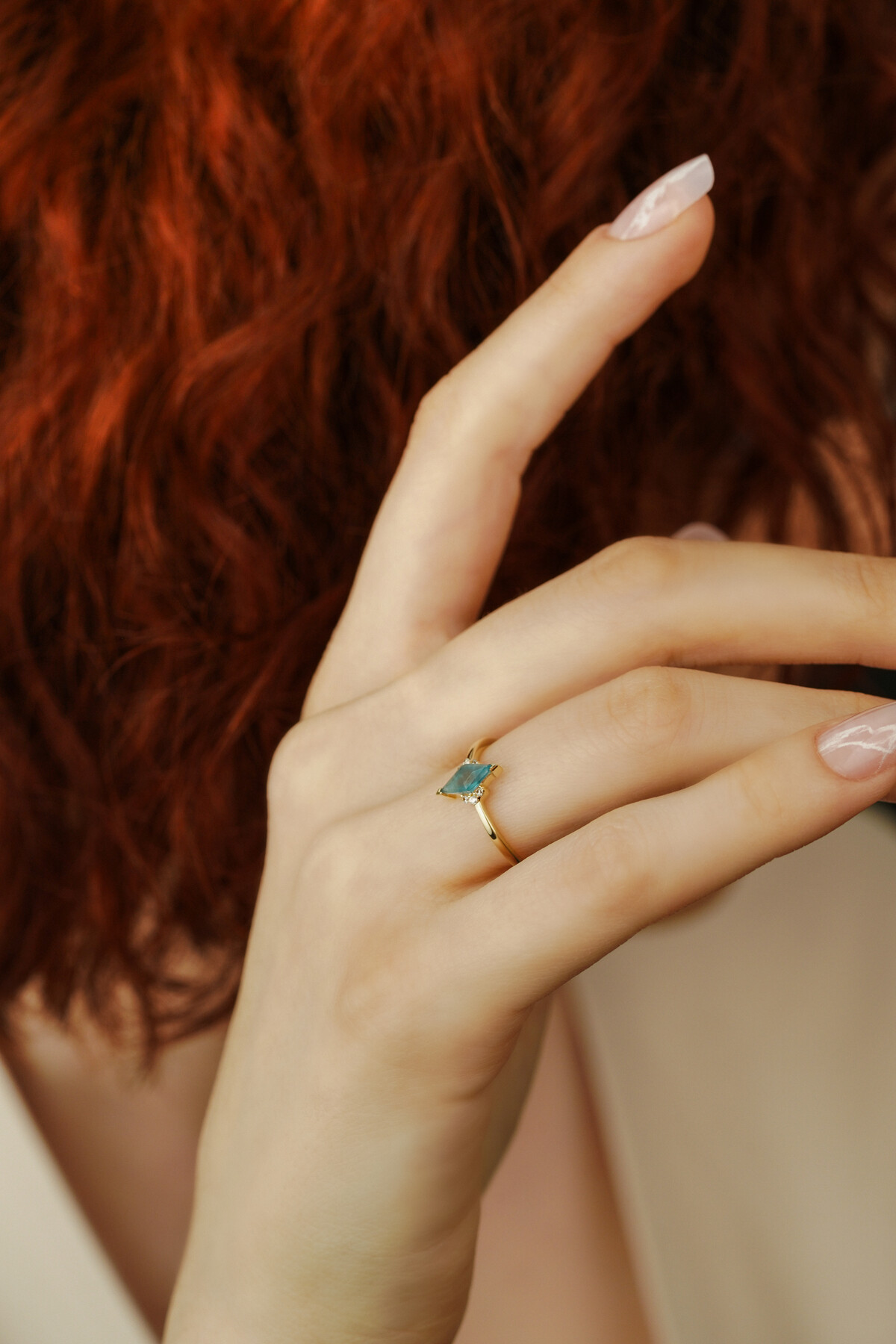 14 Ayar Altın Doğal Renk Taşlı Yüzük