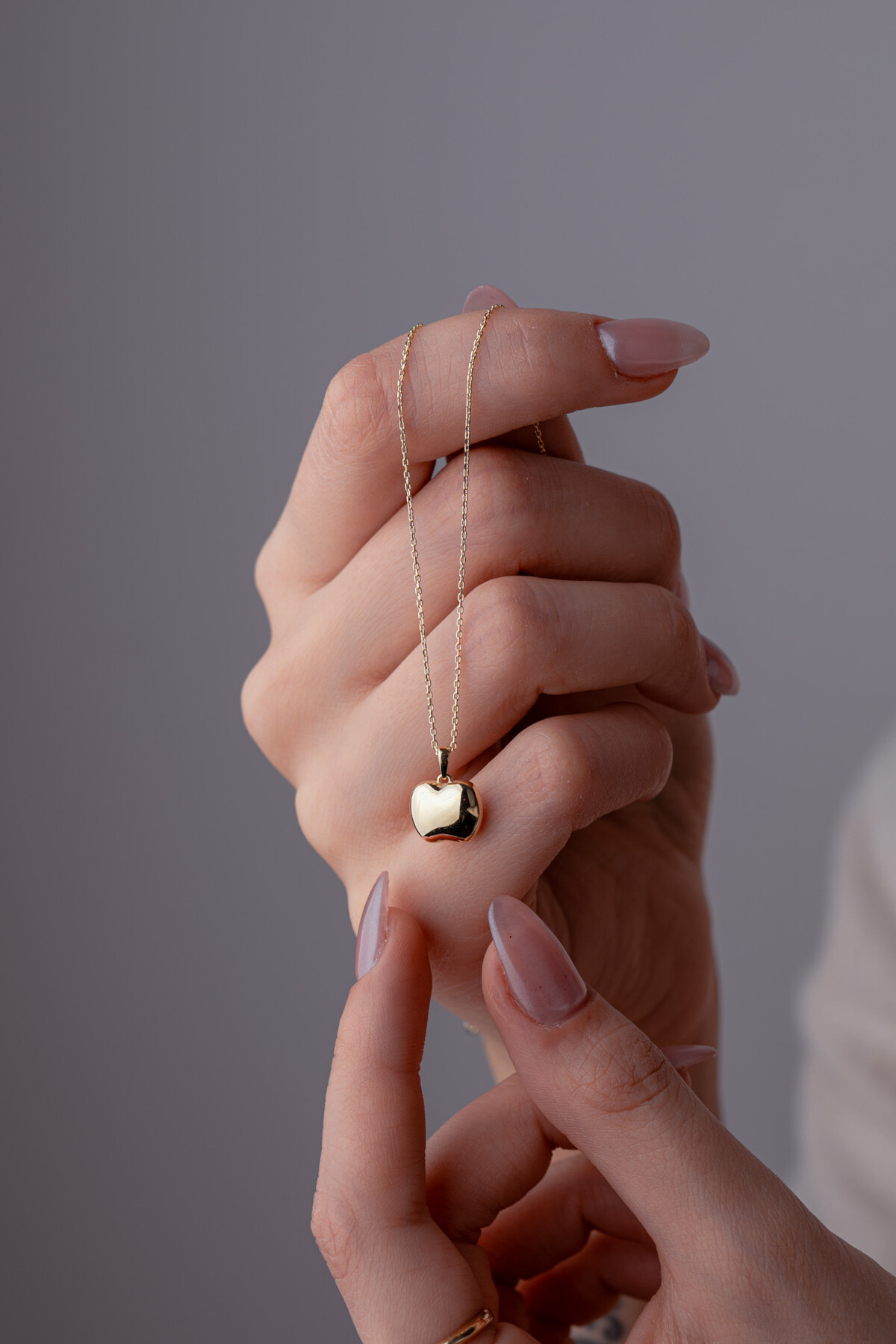 14 Ayar Altın Elma Kolye