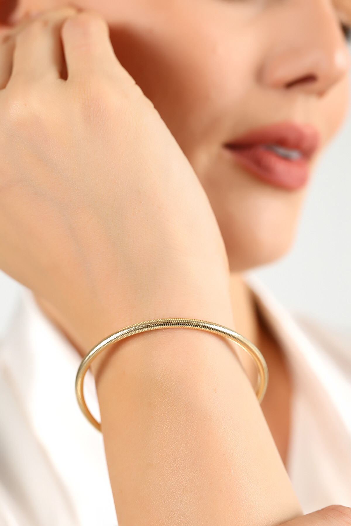 14 Ayar Altın Esnek Yeşil Bileklik