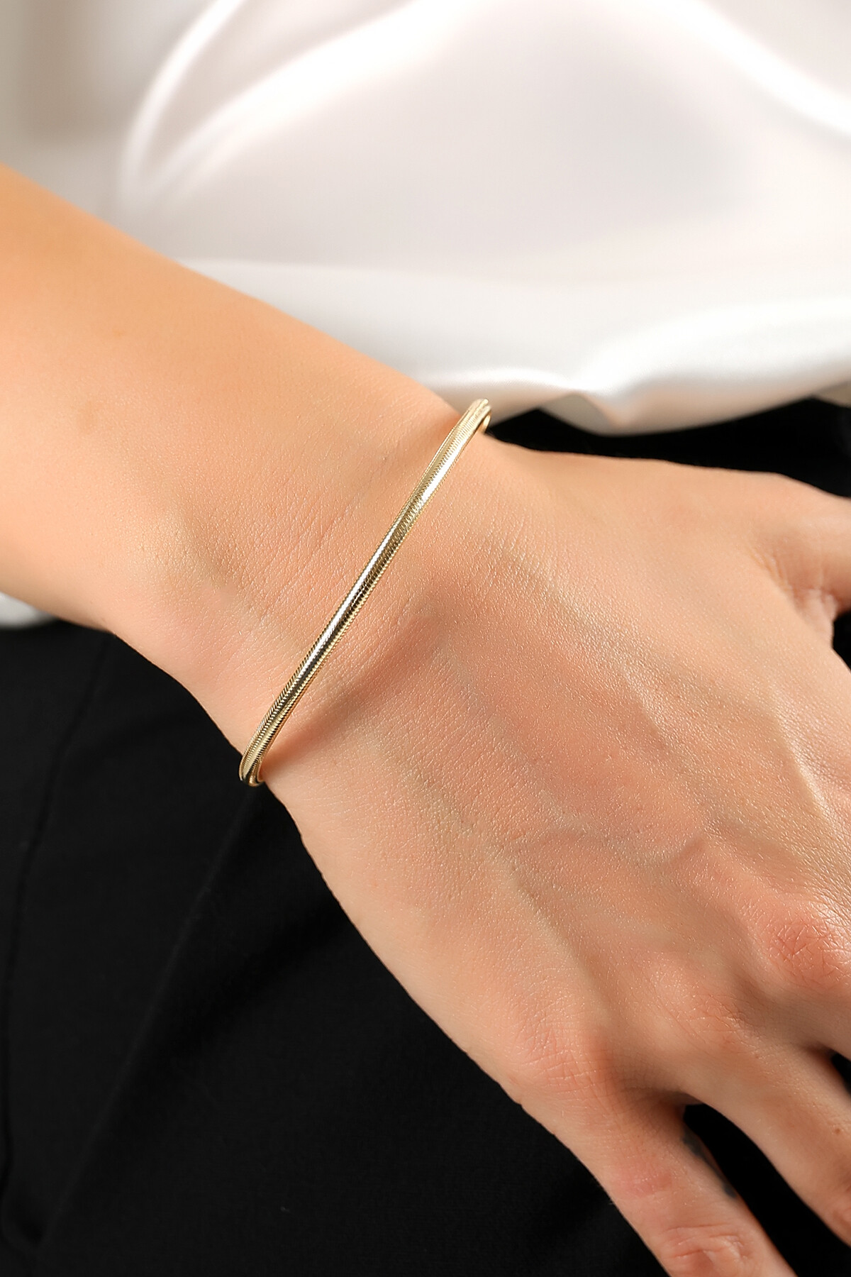 14 Ayar Altın Esnek Yeşil Bileklik