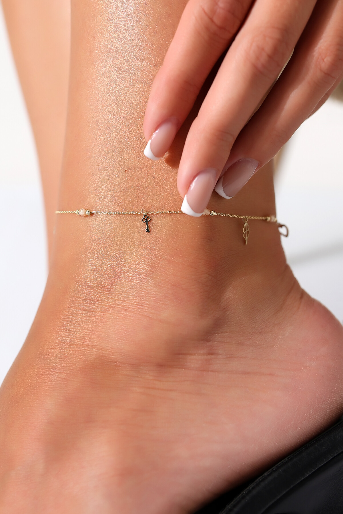 14 Ayar Altın Figürlü Halhal