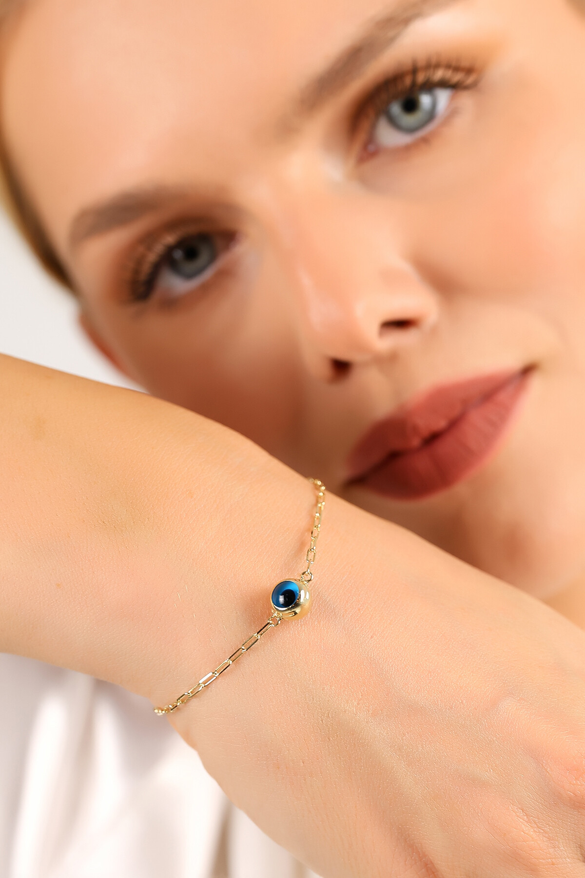 14 Ayar Altın Göz Bileklik