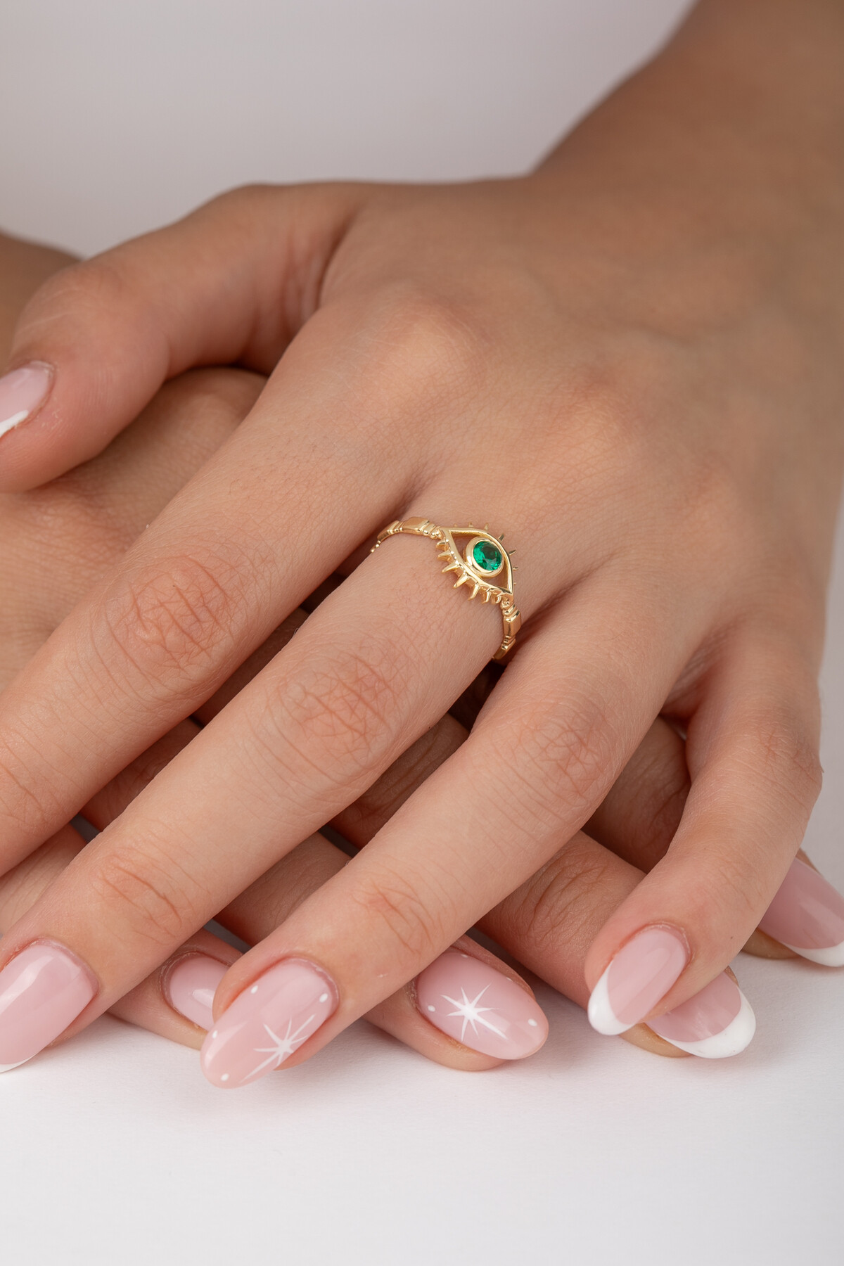 14 Ayar Altın Göz Yüzük