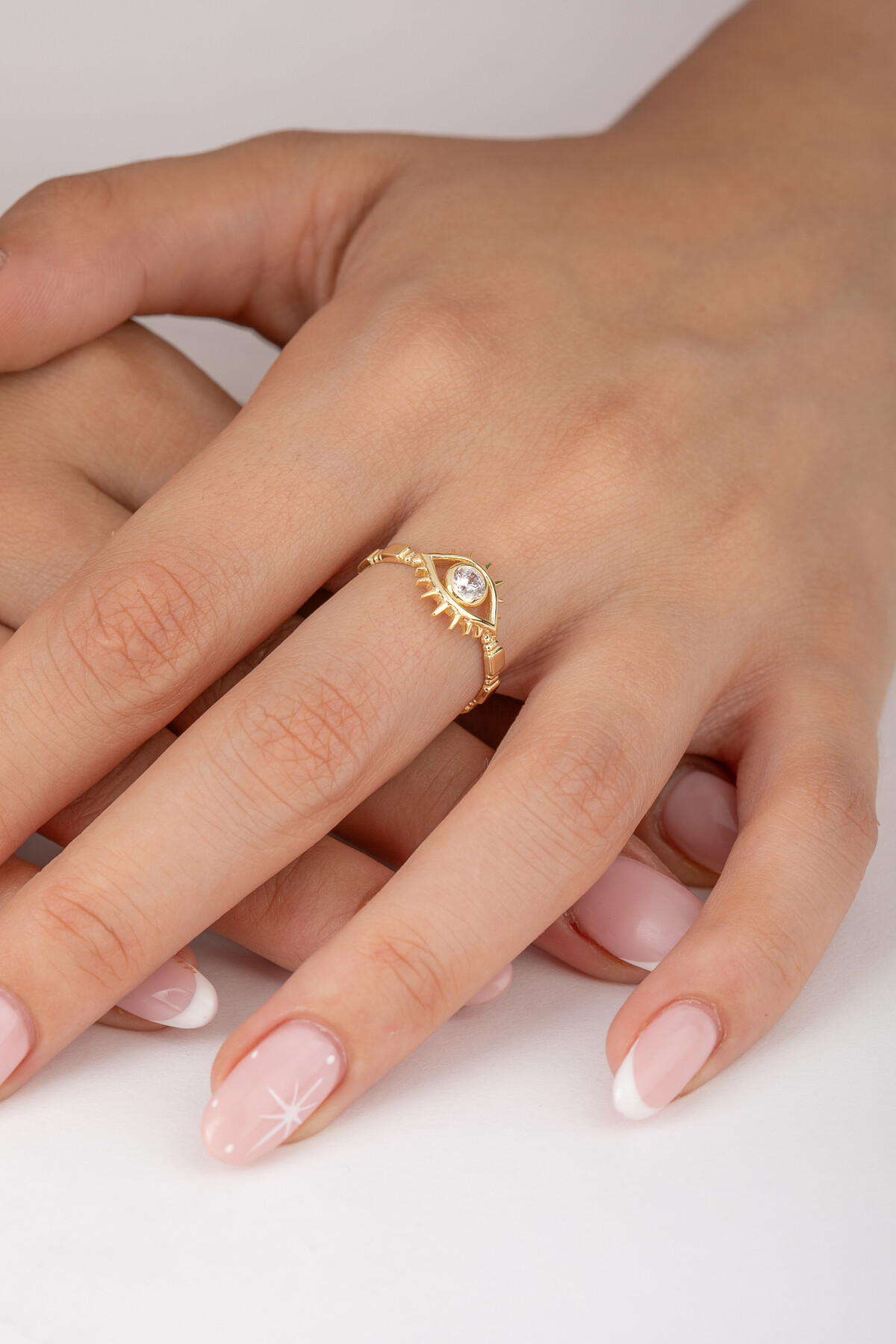 14 Ayar Altın Göz Yüzük