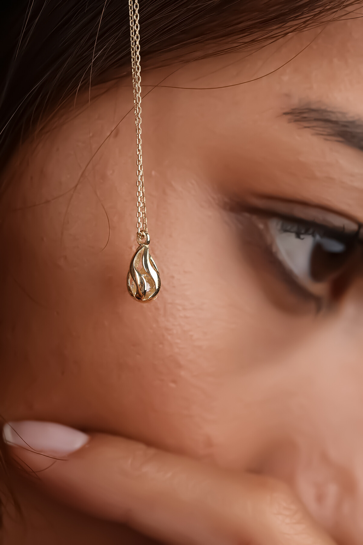 14 Ayar Altın Gözyaşı Damlası Kolye