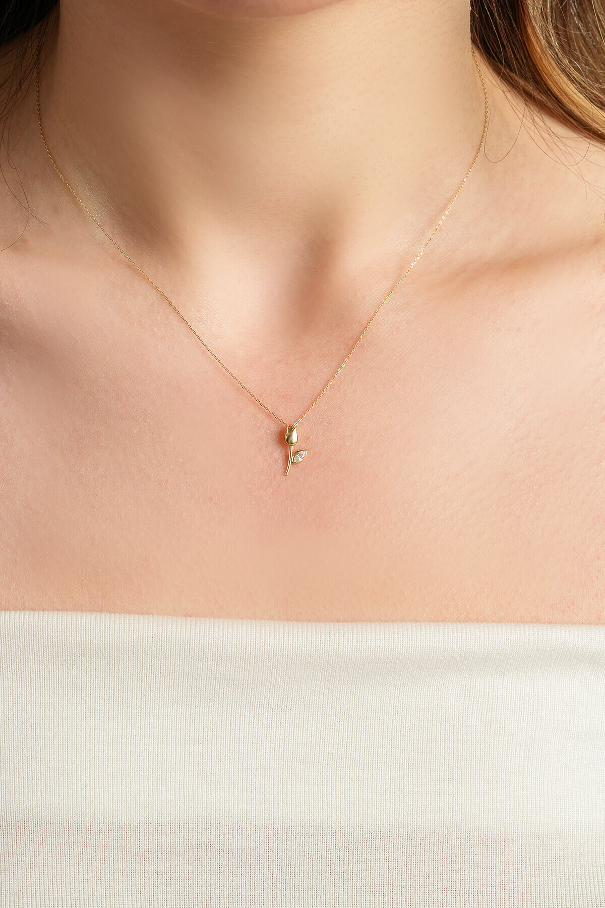 14 Ayar Altın Gül Kolye