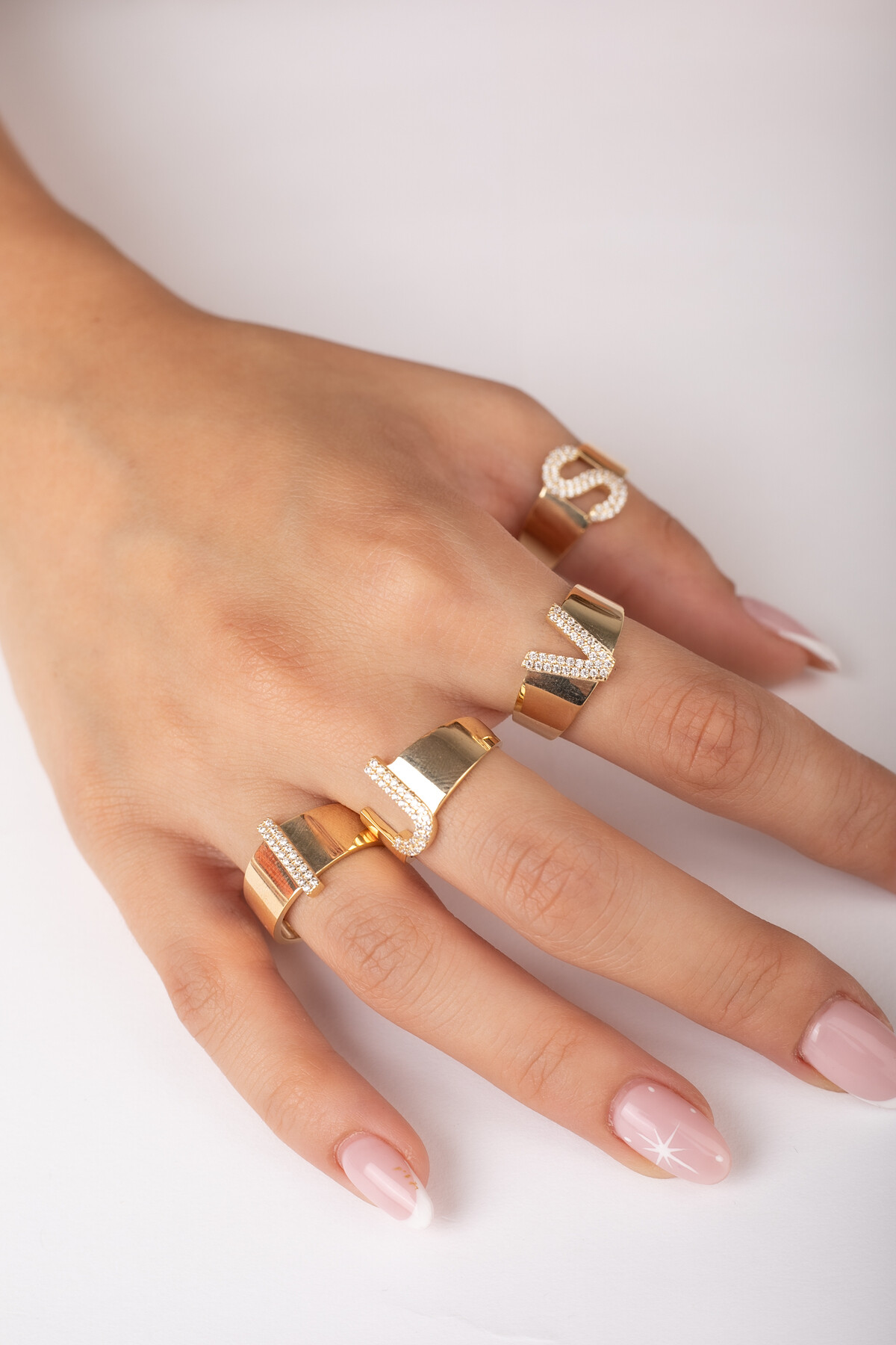 14 Ayar Altın Harf Yüzük