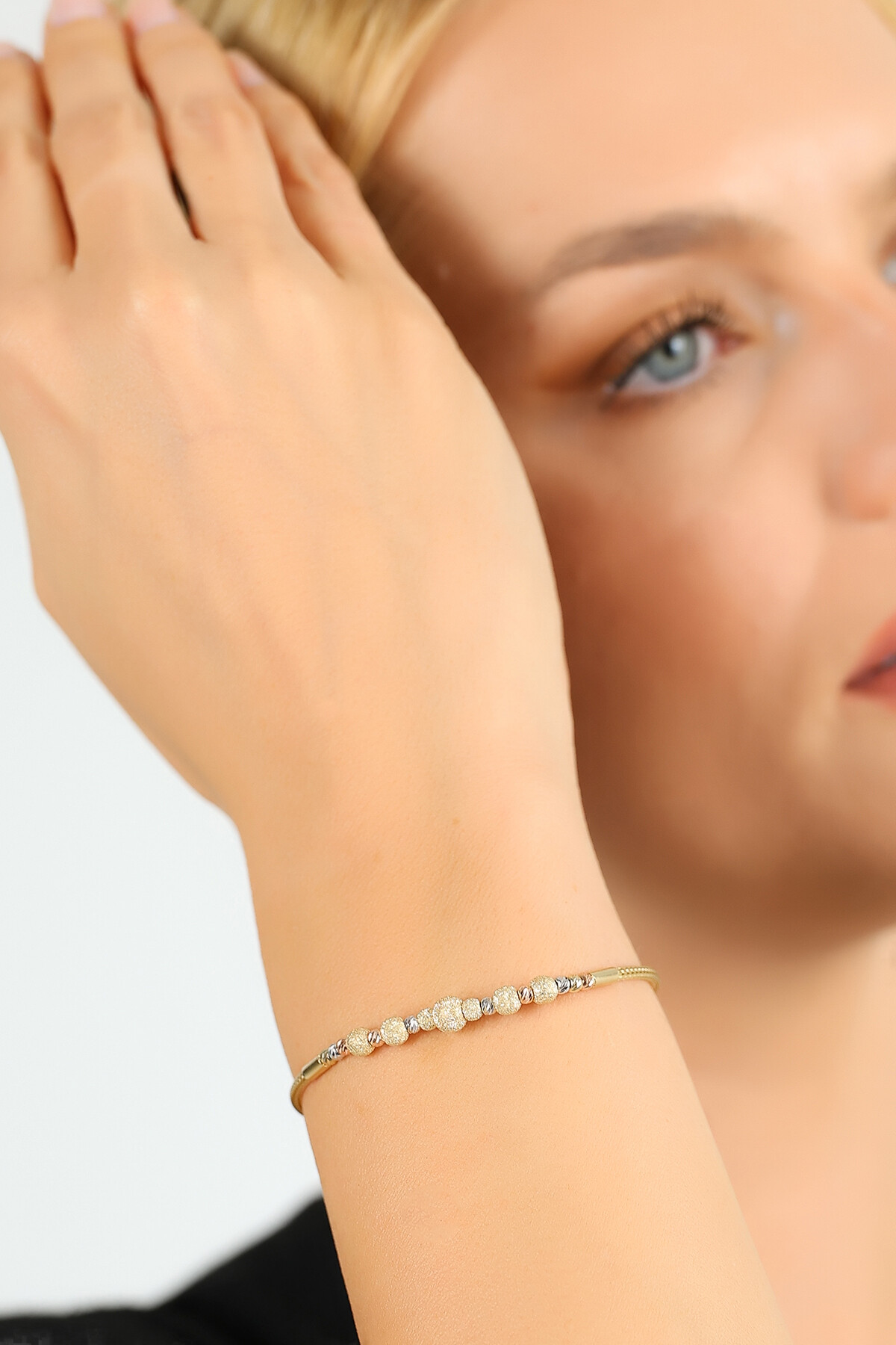 14 Ayar Altın Işık Küre Bileklik