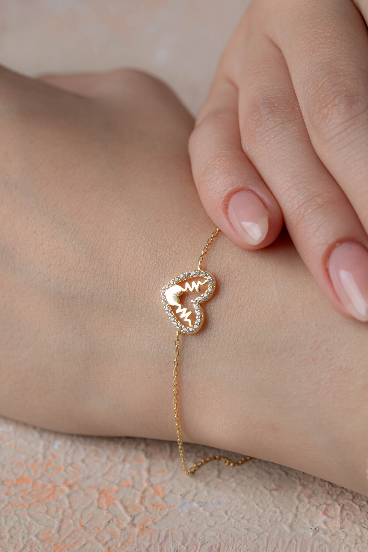 14 Ayar Altın Kalp Bileklik