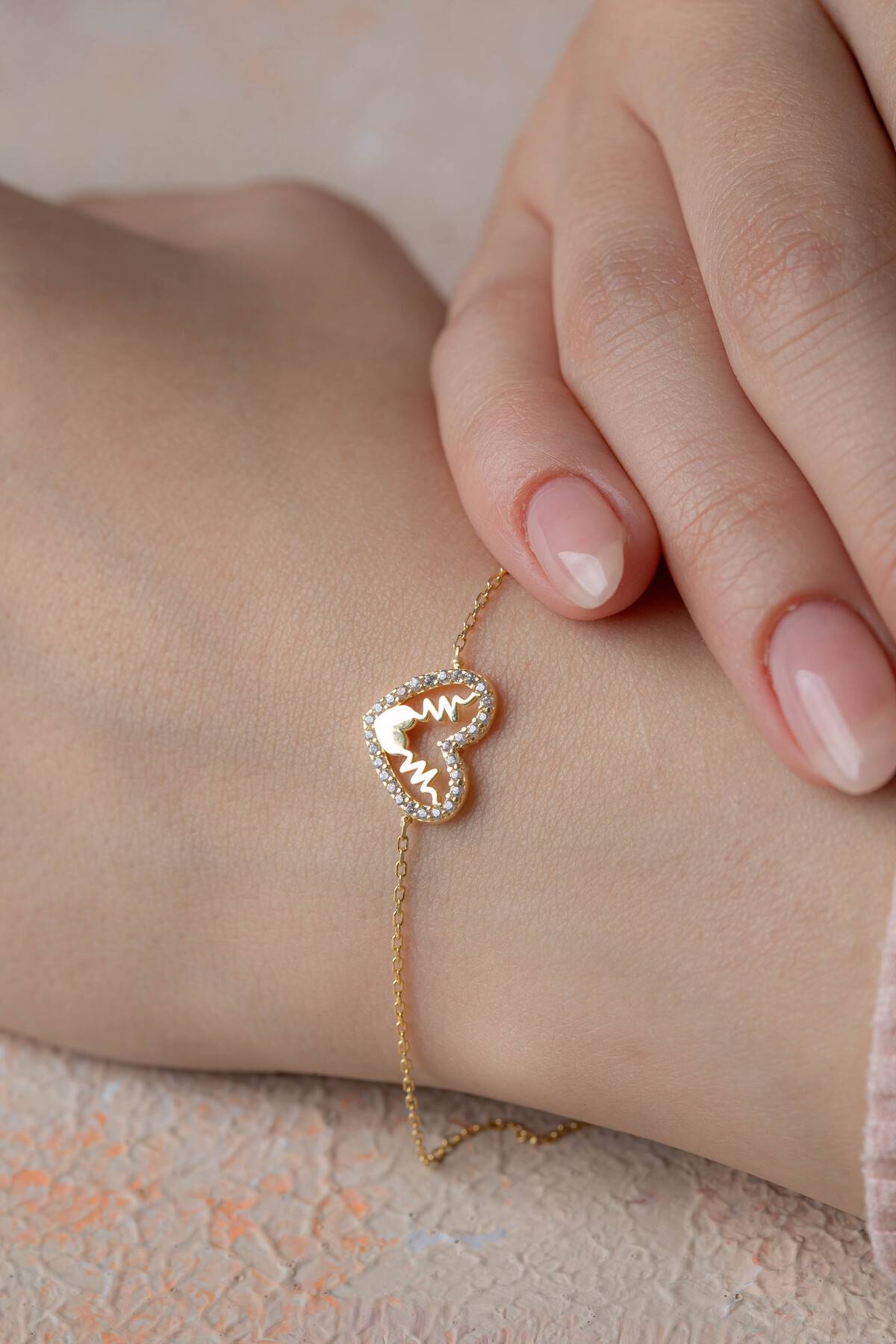 14 Ayar Altın Kalp Bileklik