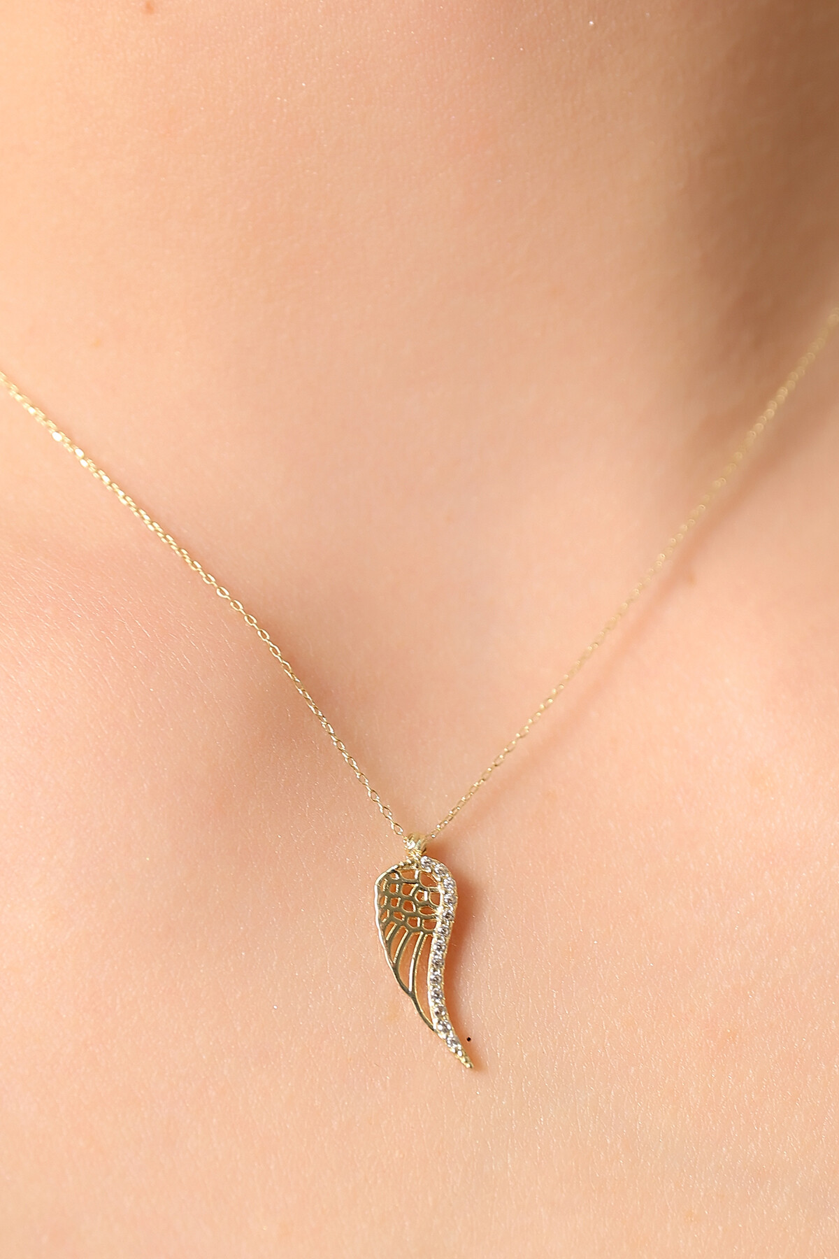 14 Ayar Altın Kanat Kolye