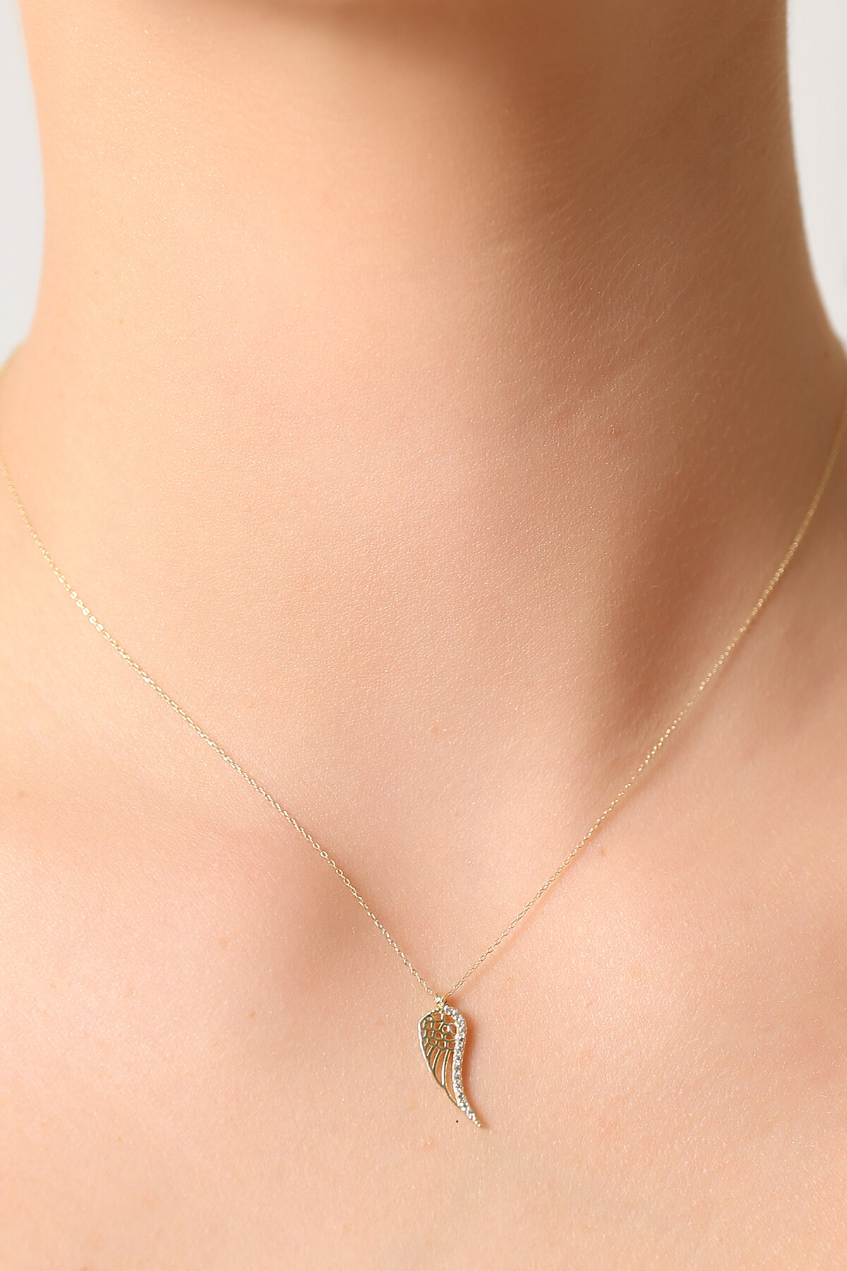 14 Ayar Altın Kanat Kolye