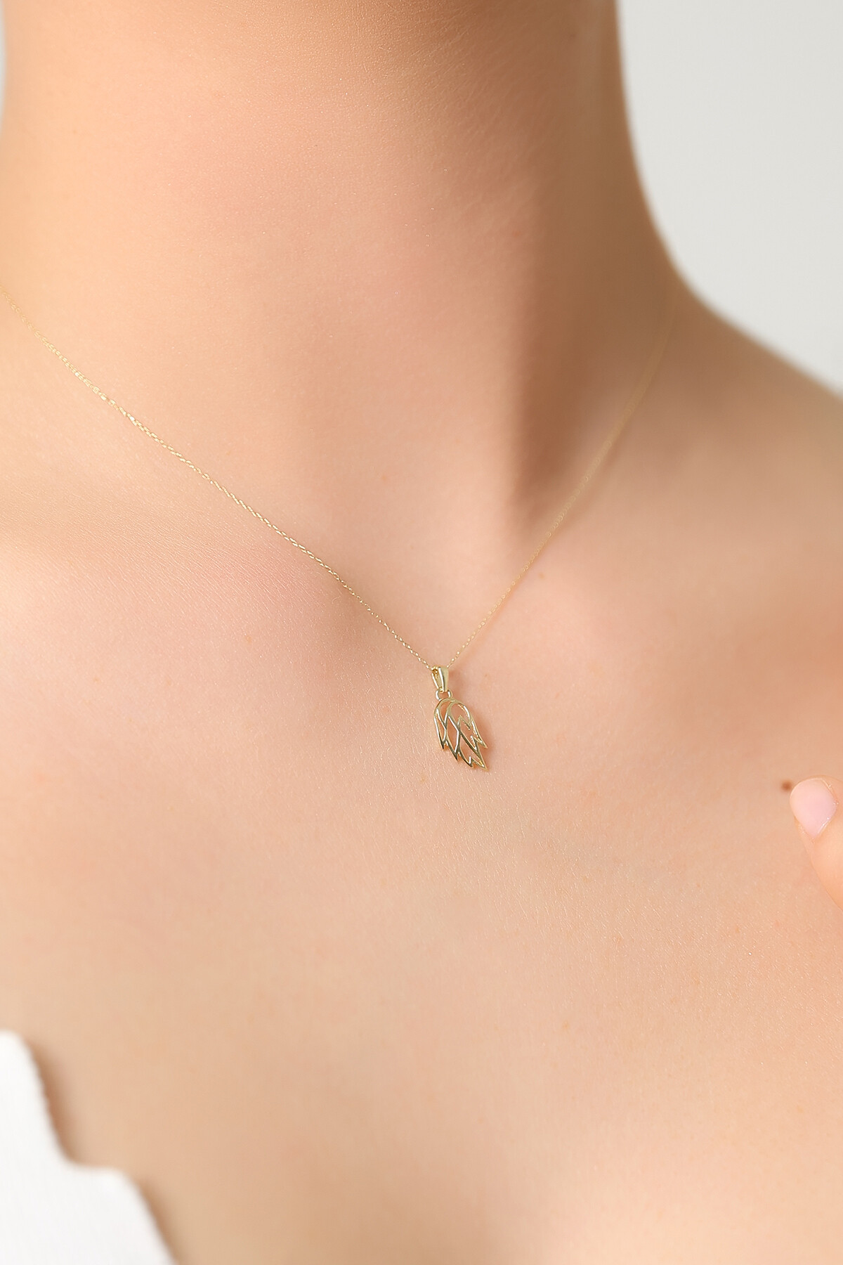 14 Ayar Altın Kanat Kolye