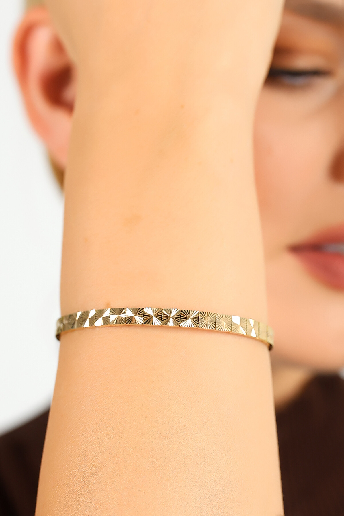 14 Ayar Altın Kare Kalemli Kelepçe