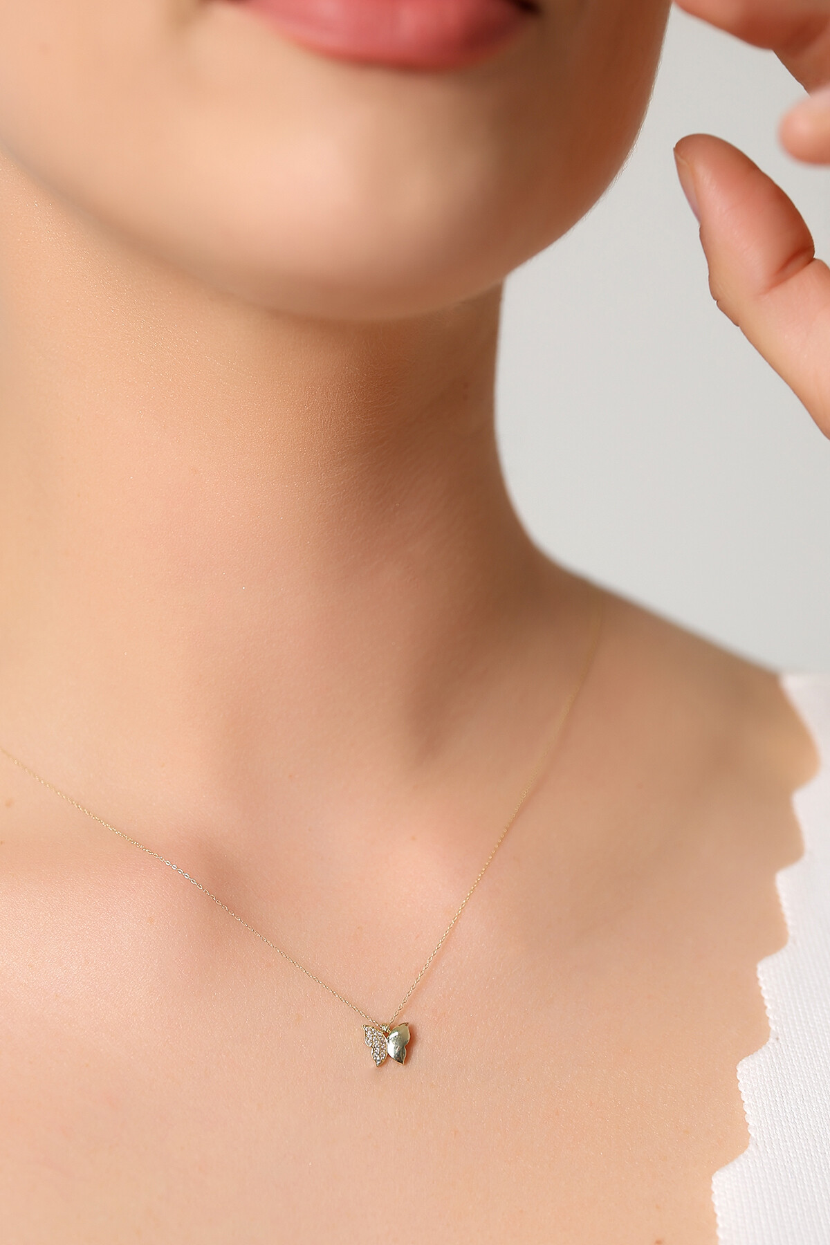 14 Ayar Altın Kelebek Kolye