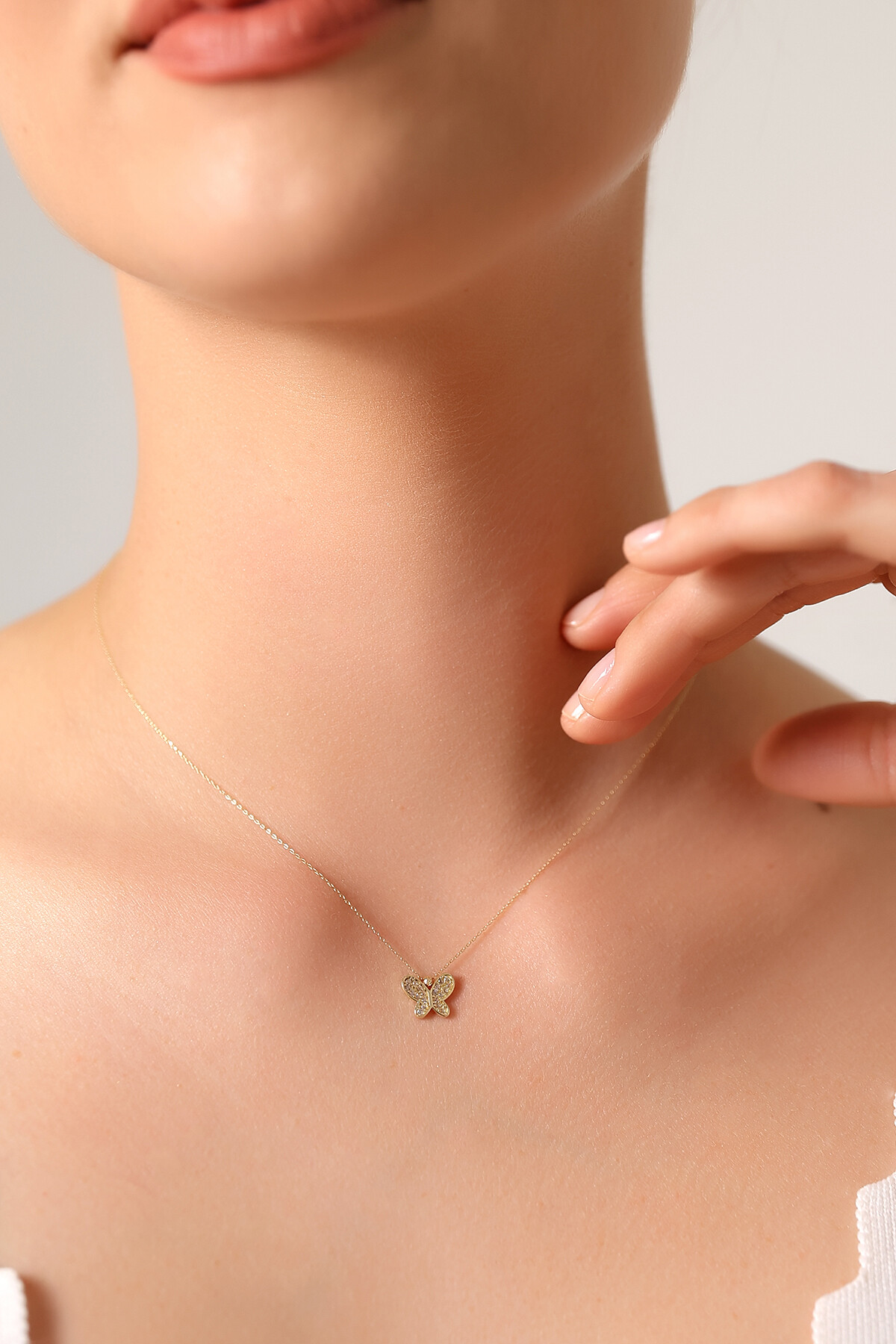 14 Ayar Altın Kelebek Kolye