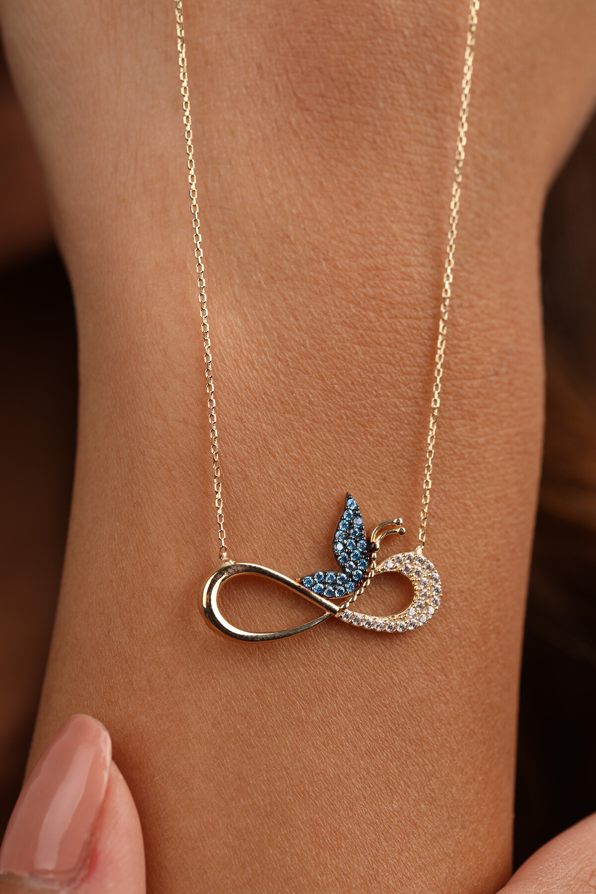 14 Ayar Altın Kelebekli Sonsuzluk Kolye