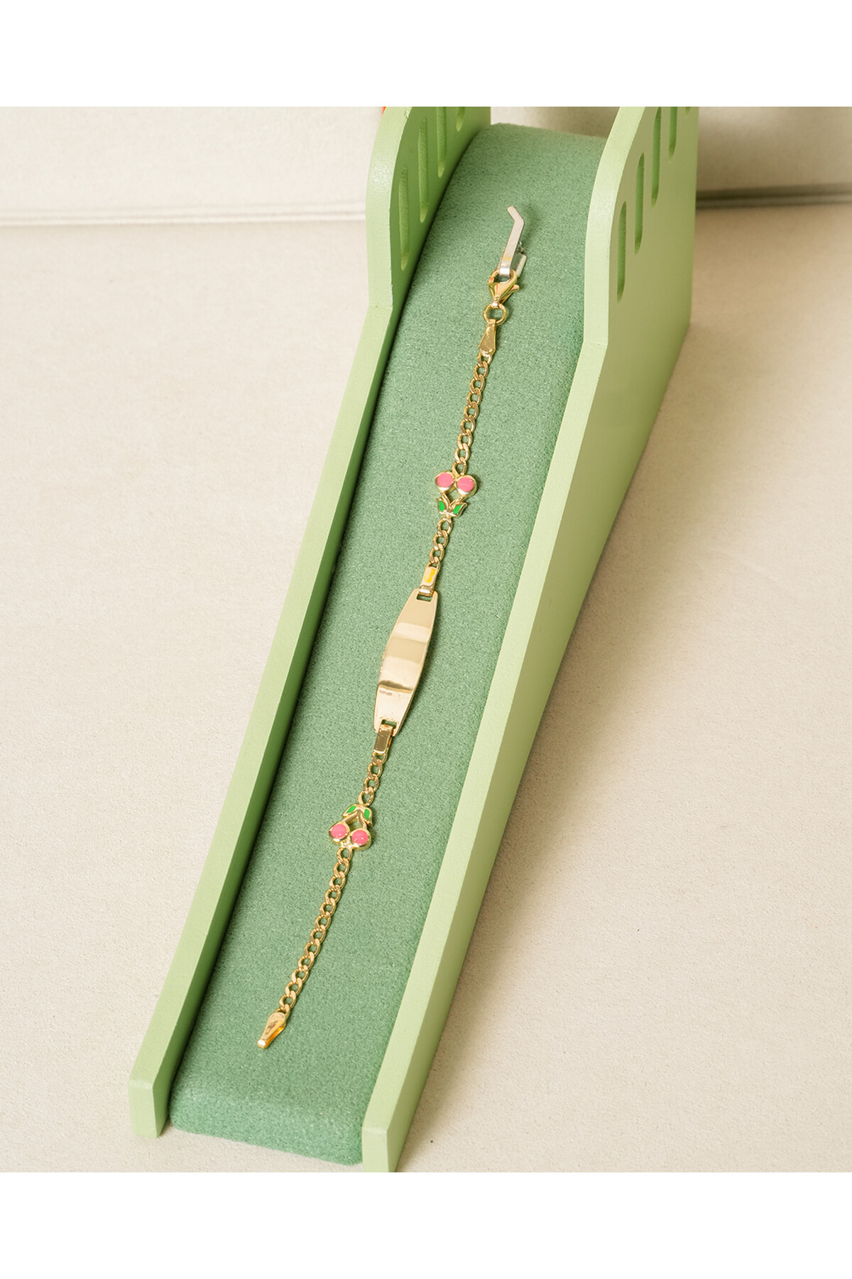 14 Ayar Altın Kiraz Figürlü Künye