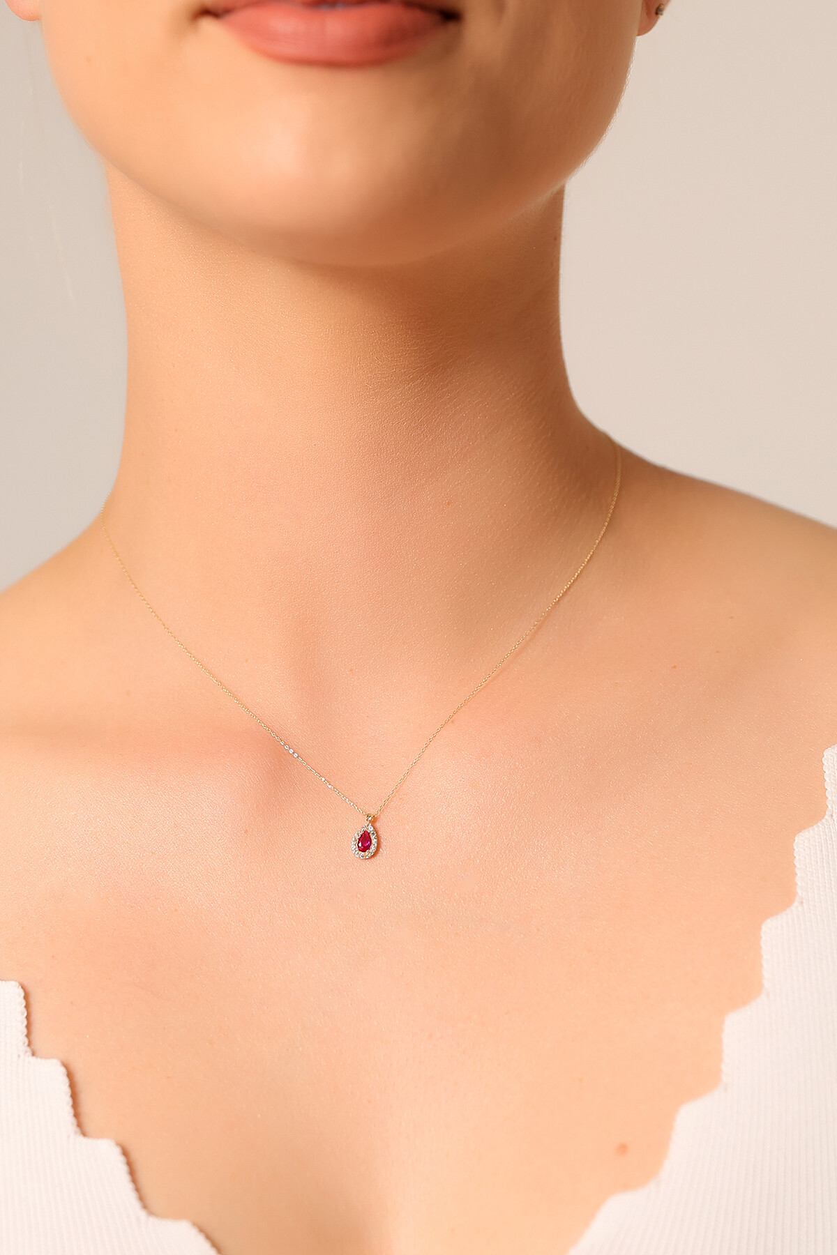 14 Ayar Altın Kırmızı Taş Damla Kolye