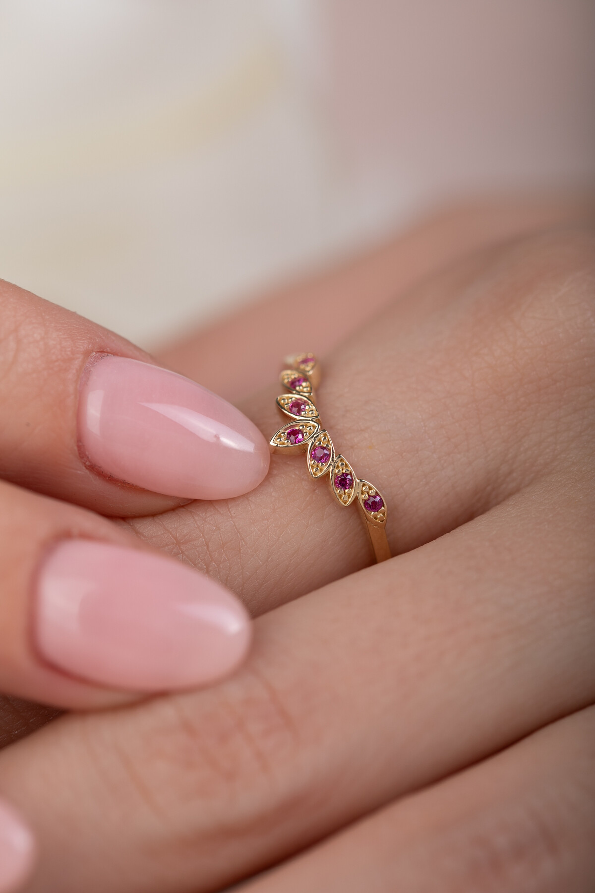 14 Ayar Altın Kırmızı Taşlı Yüzük