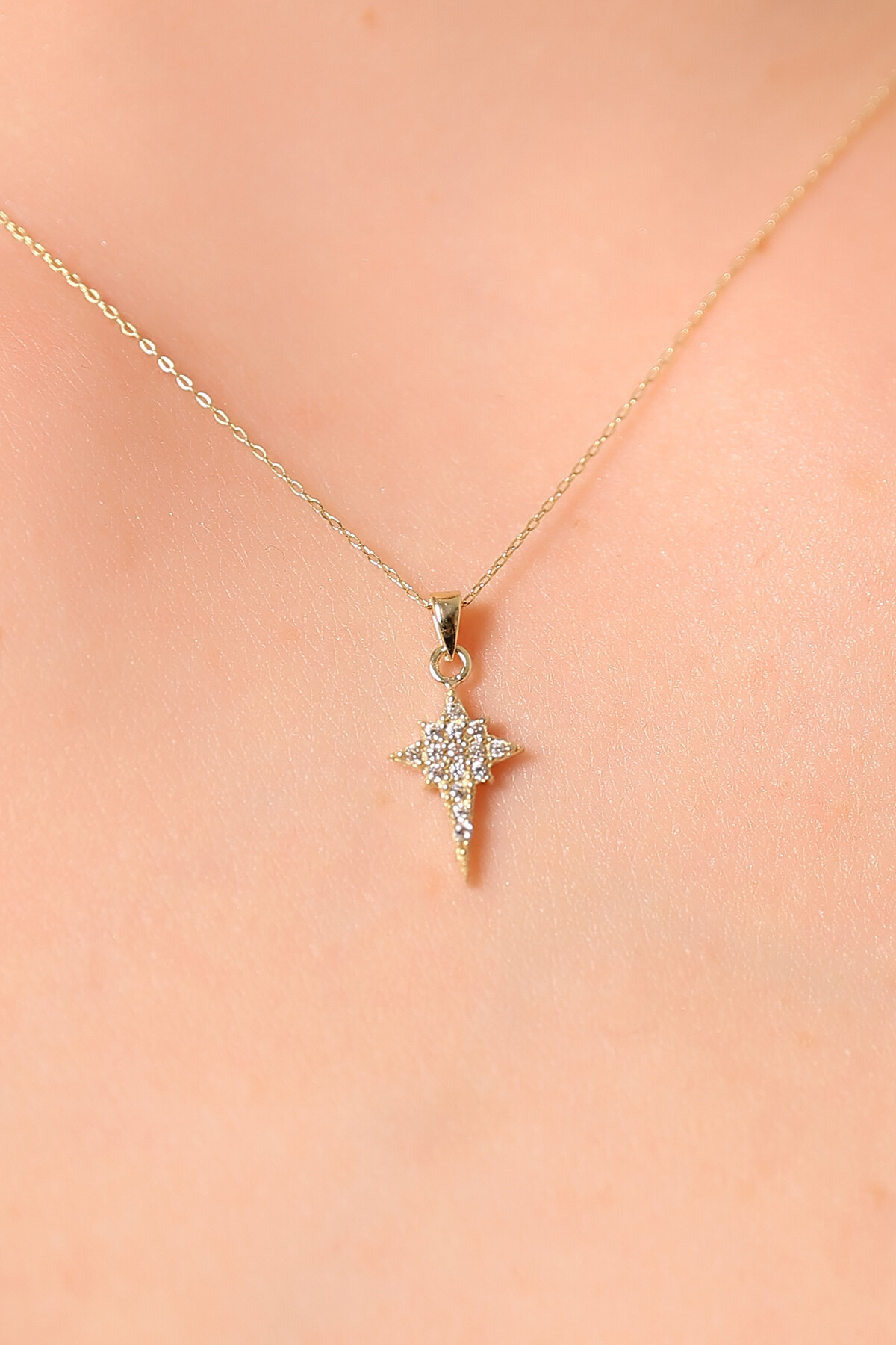 14 Ayar Altın Kutup Yıldızı Kolye