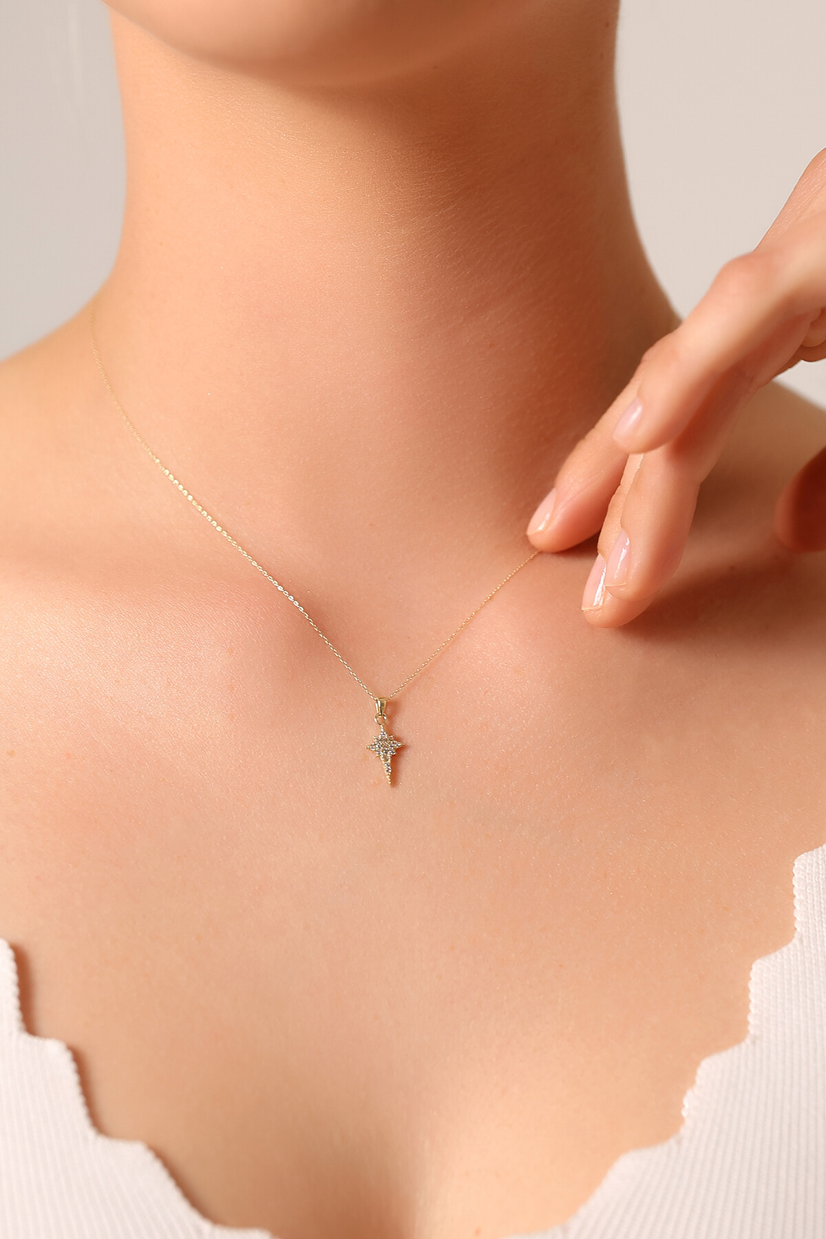 14 Ayar Altın Kutup Yıldızı Kolye