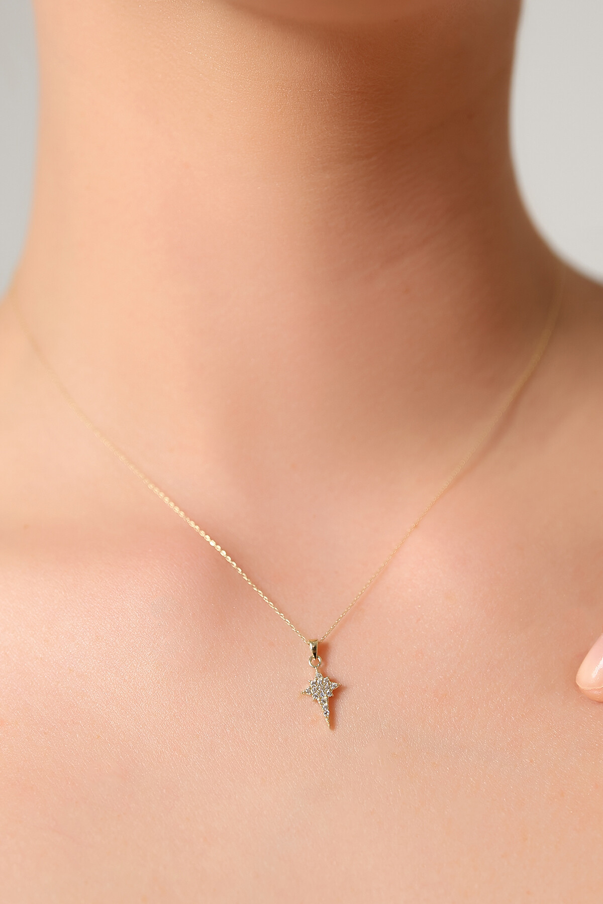 14 Ayar Altın Kutup Yıldızı Kolye