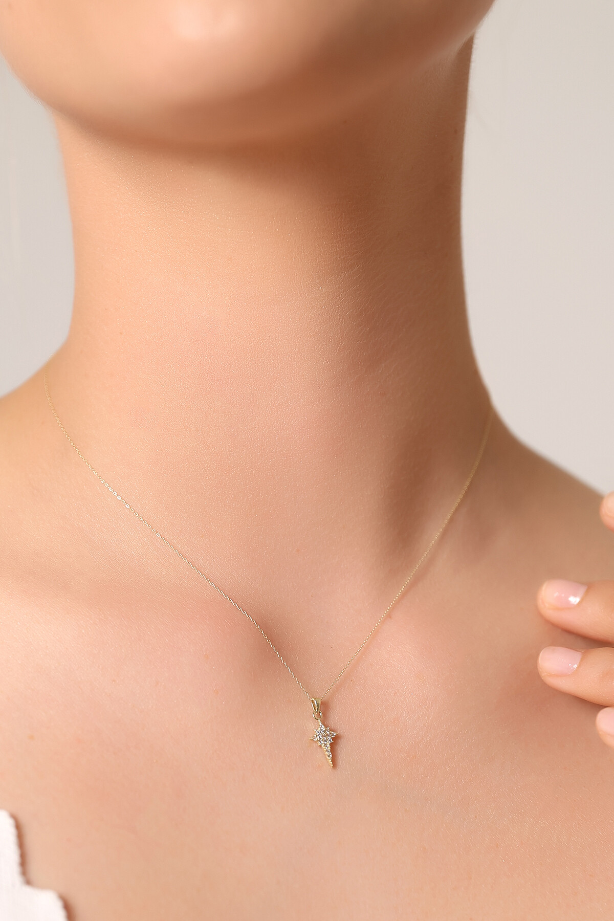 14 Ayar Altın Kutup Yıldızı Kolye