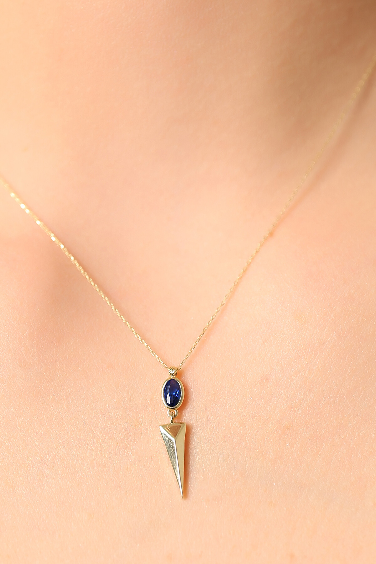 14 Ayar Altın Lacivert Taş Tasarım Kolye