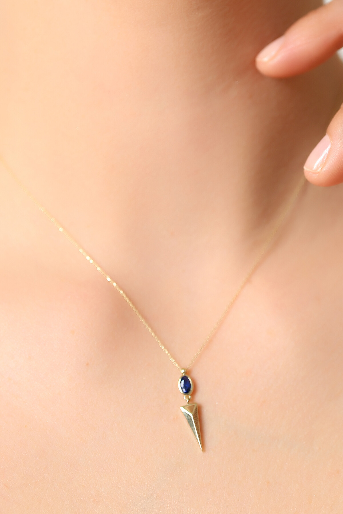 14 Ayar Altın Lacivert Taş Tasarım Kolye