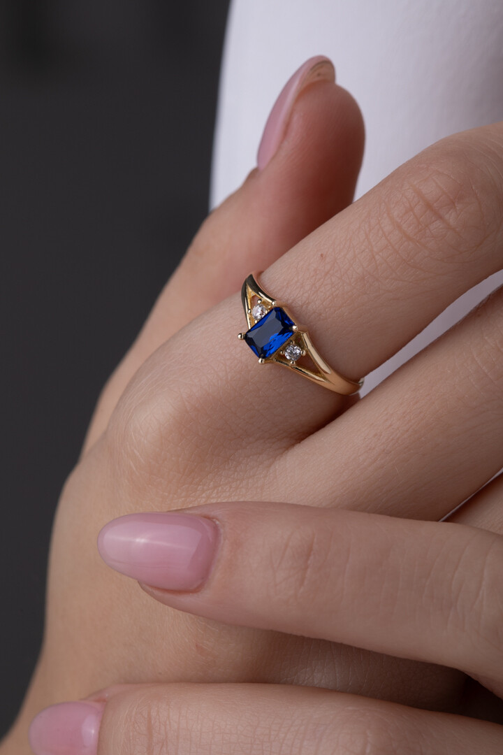 14 Ayar Altın Lacivert Taşlı Baget Yüzük